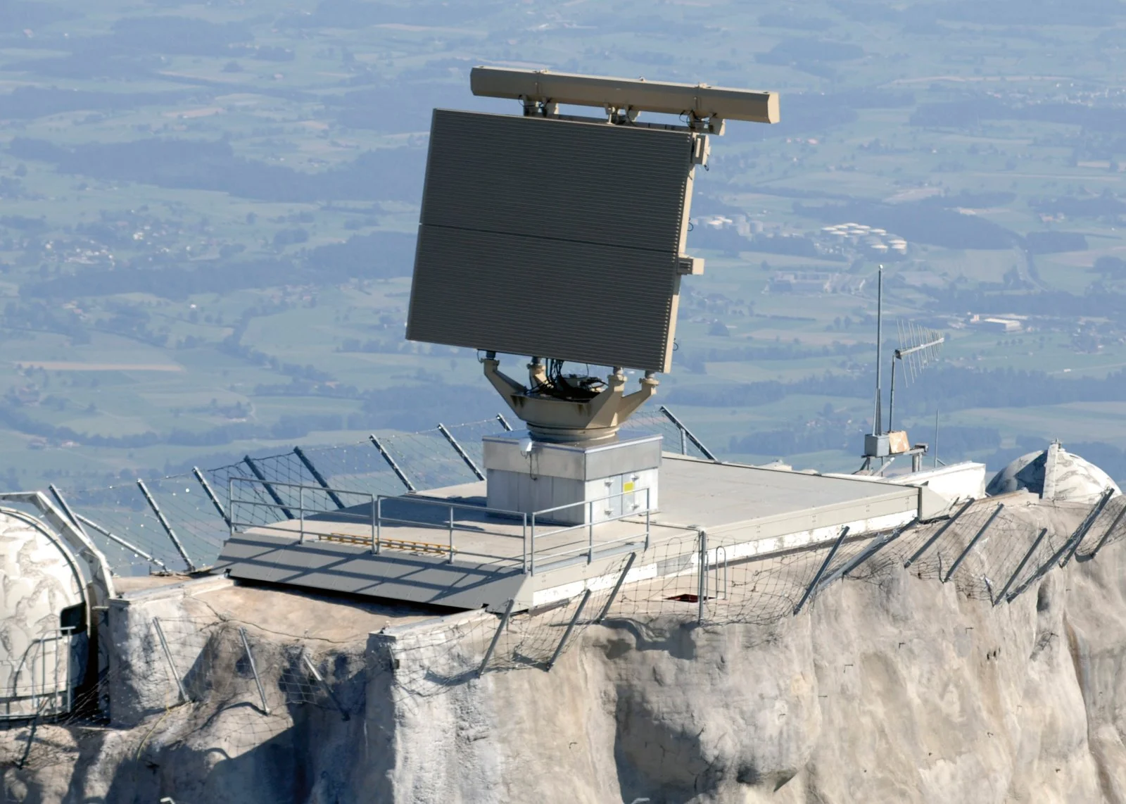 FLORAKO Radar Luftraumüberwachung Armee Militär