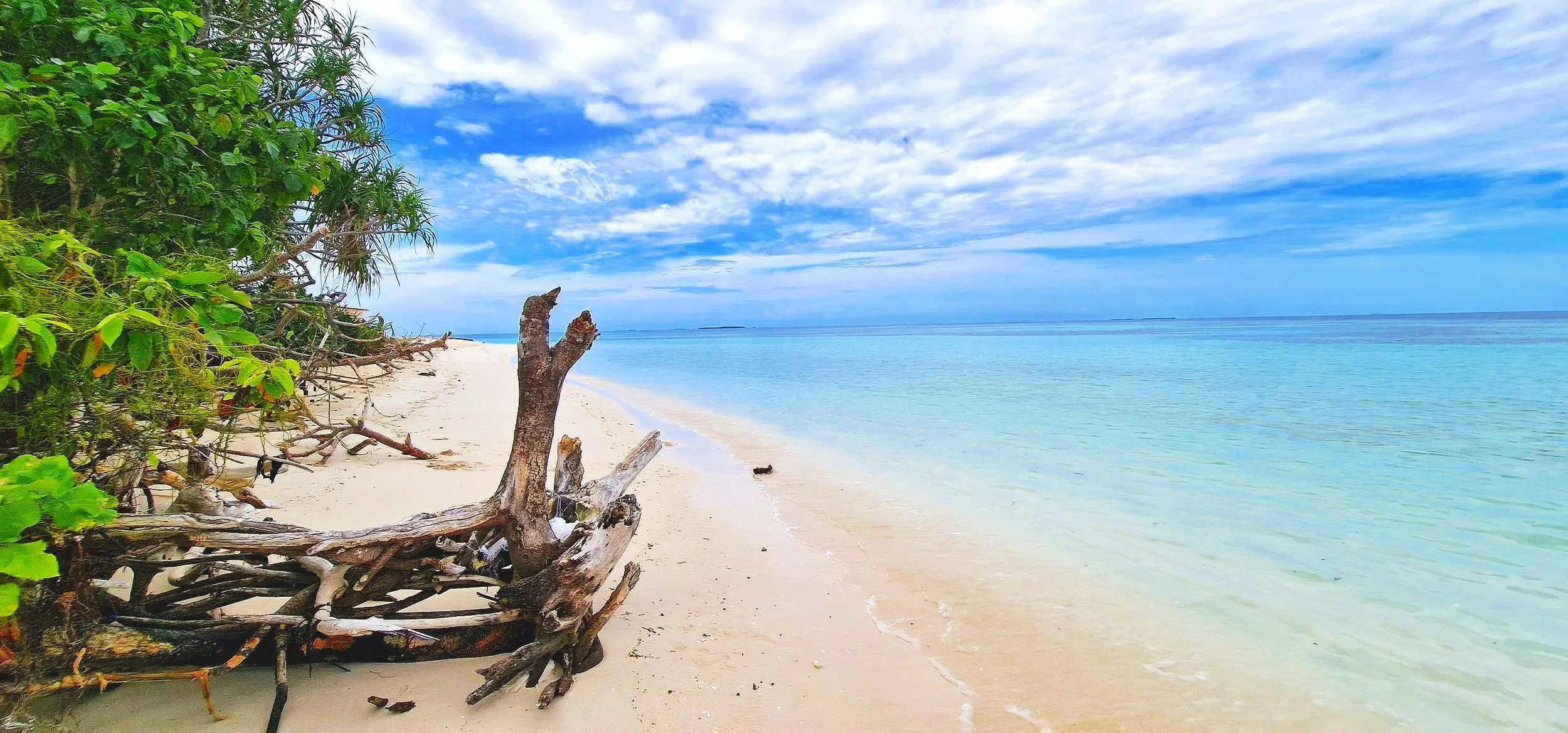 pulau mantabuan snorkeling borneo malaysia sabah diving swimming island