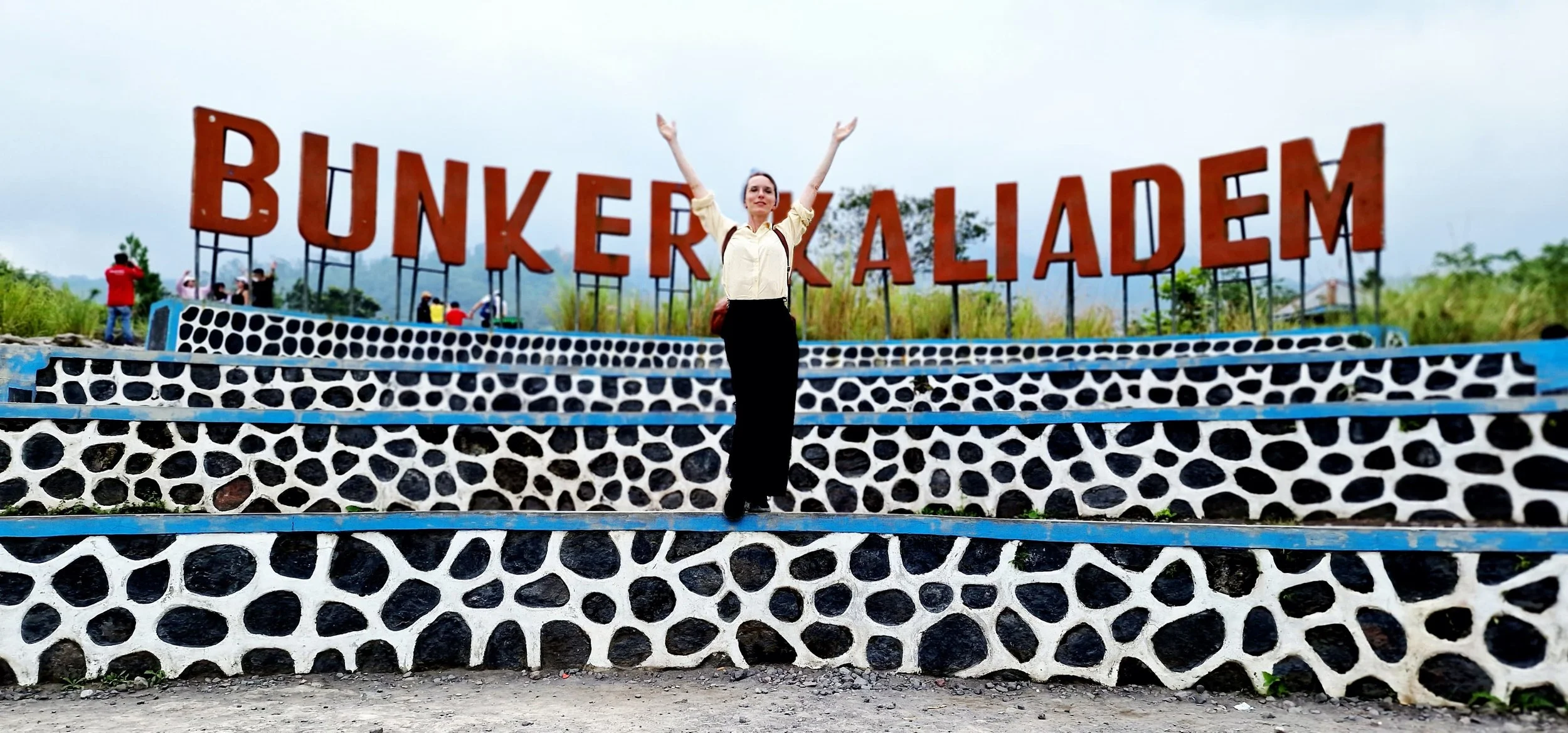 female solo travel merapi vulcano jeep tour