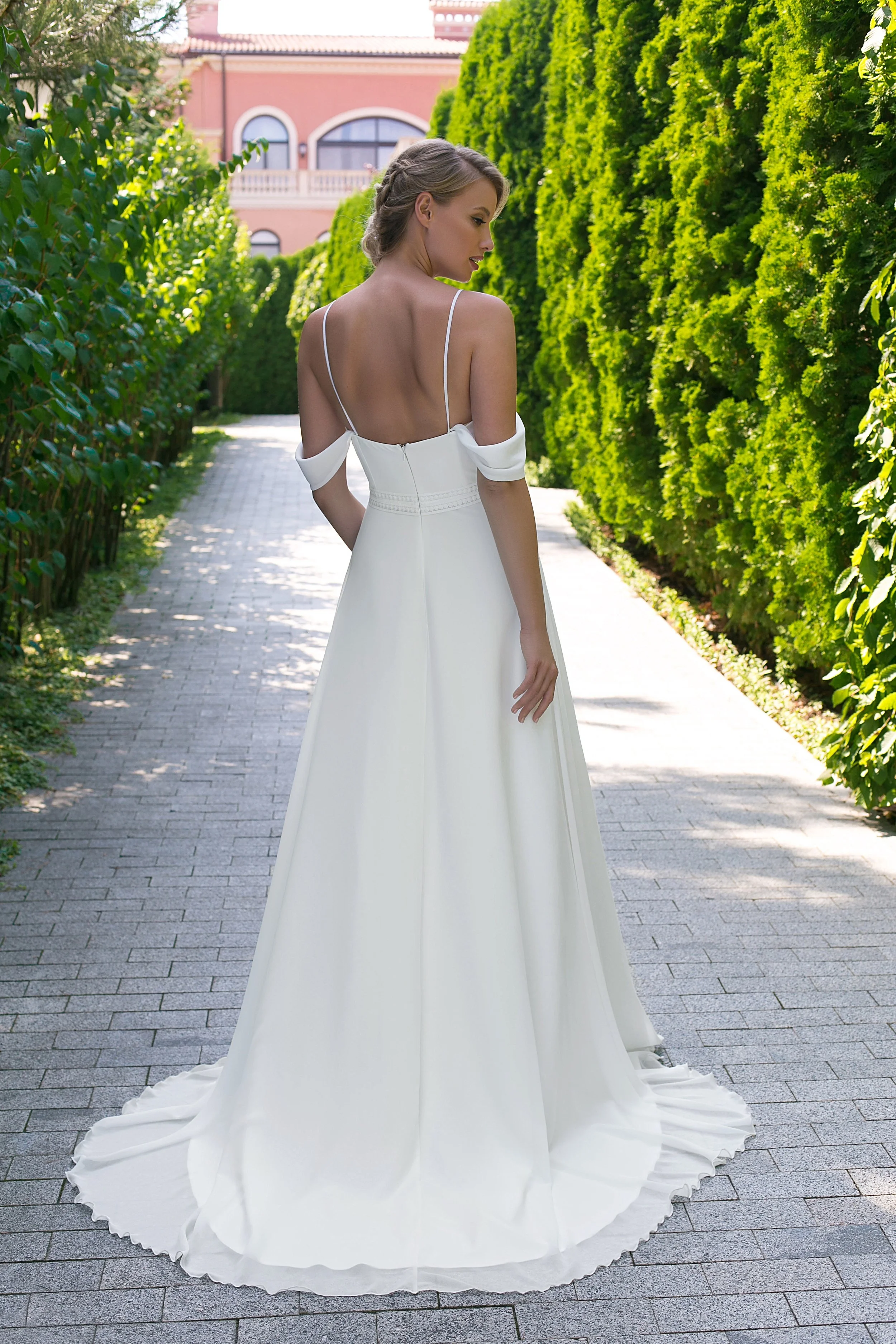 1029 B_Angela Bianca _Collection_2021.jpg
