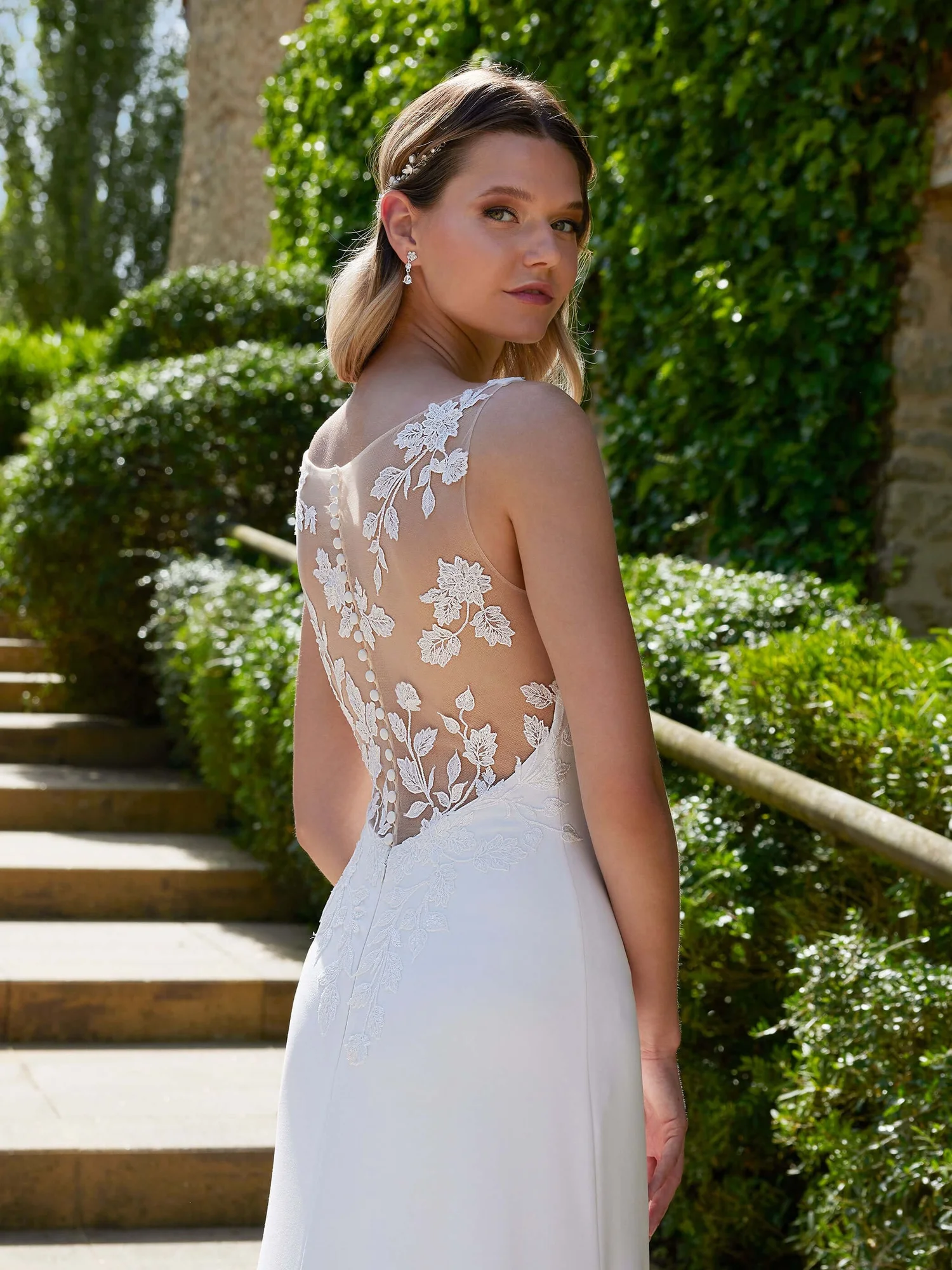 bianco-evento-morsiuspuku-ruby-3.jpg