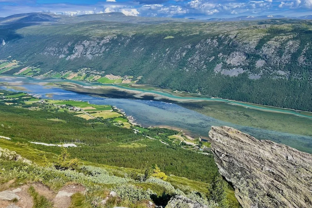 Utsikt fra Kvilarsteinen mot Bøvre
