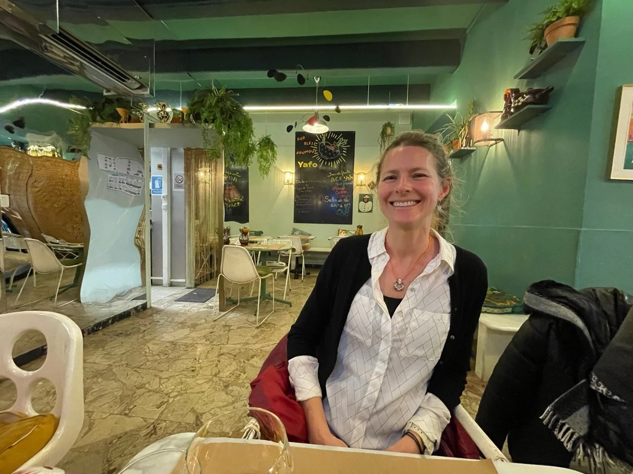 Lindsey turns 42, woohoo!