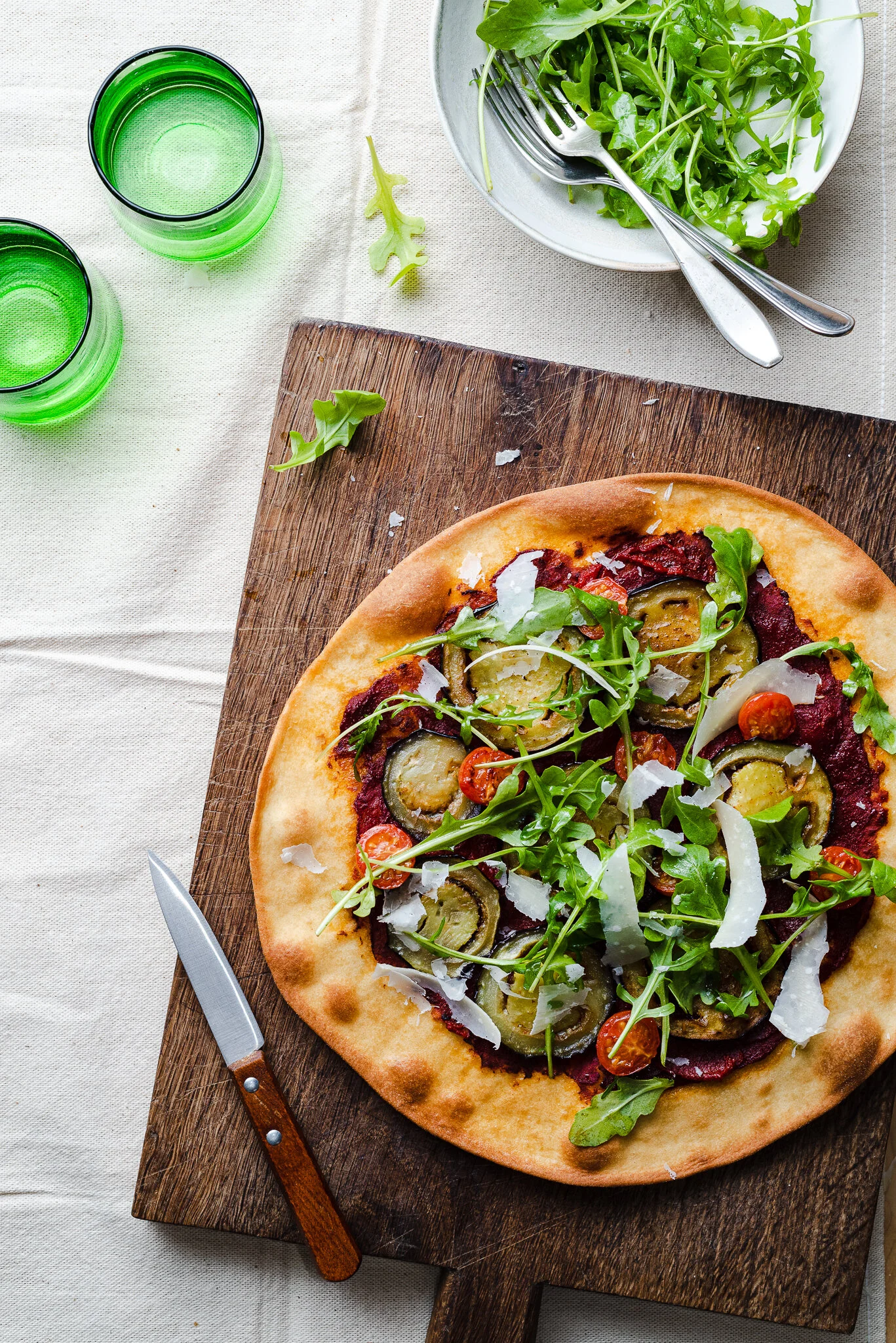 Pizza aubergines et roquette