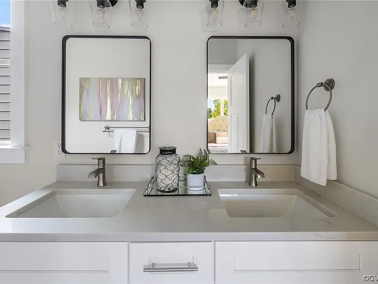 1202 N 34th_ST_20.webp