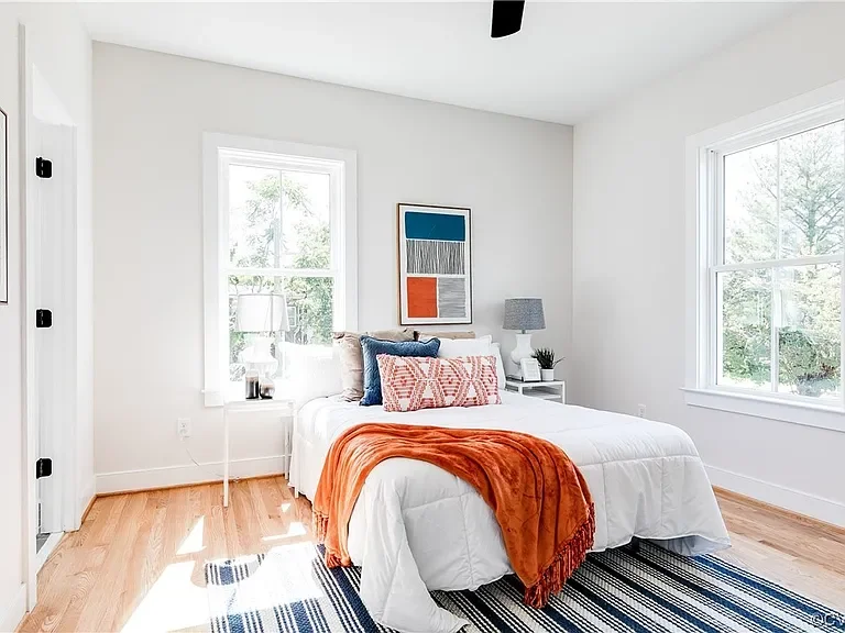 1113 N 34th_ST_17.webp