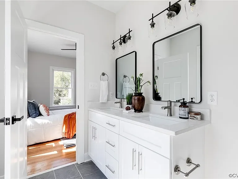 1113 N 34th_ST_18.webp