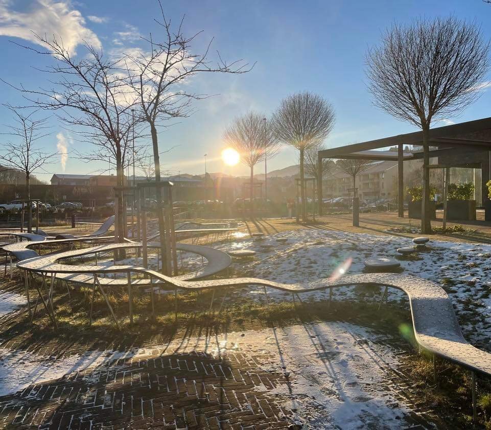 Vinterstemning p&aring; &Aring;lg&aring;rd torg
#landscapearchitecture #benchdesign #landskapsarkitektur #publicsquare #urbanlandscape #&aring;lg&aring;rd