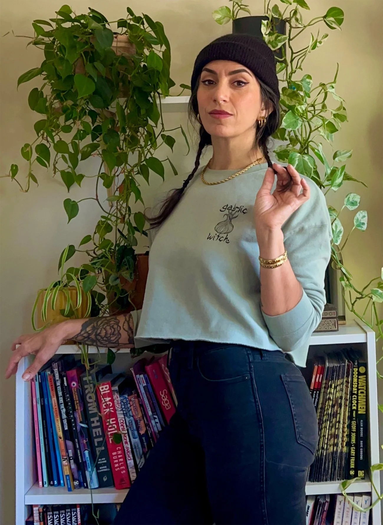 garlic witch sweatshirt web 2.jpg