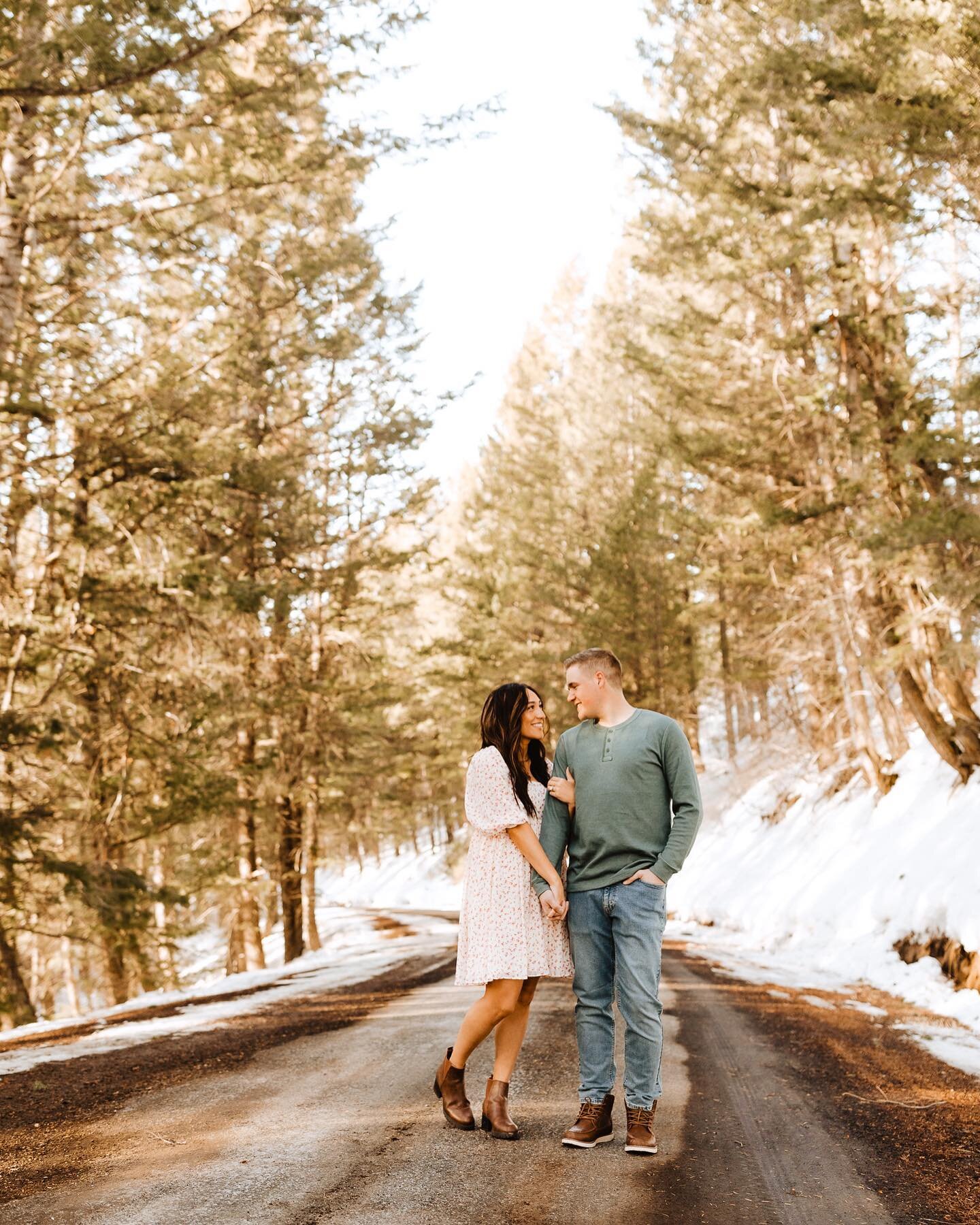 Did everyone else LOVE soaking up all the sunshine we had last week too? Then I got to top off the weekend by capturing @taeyakalani &amp; @loganmumf. How freaking stunning are they?! The cutest. We had the best night just exploring the mountain road