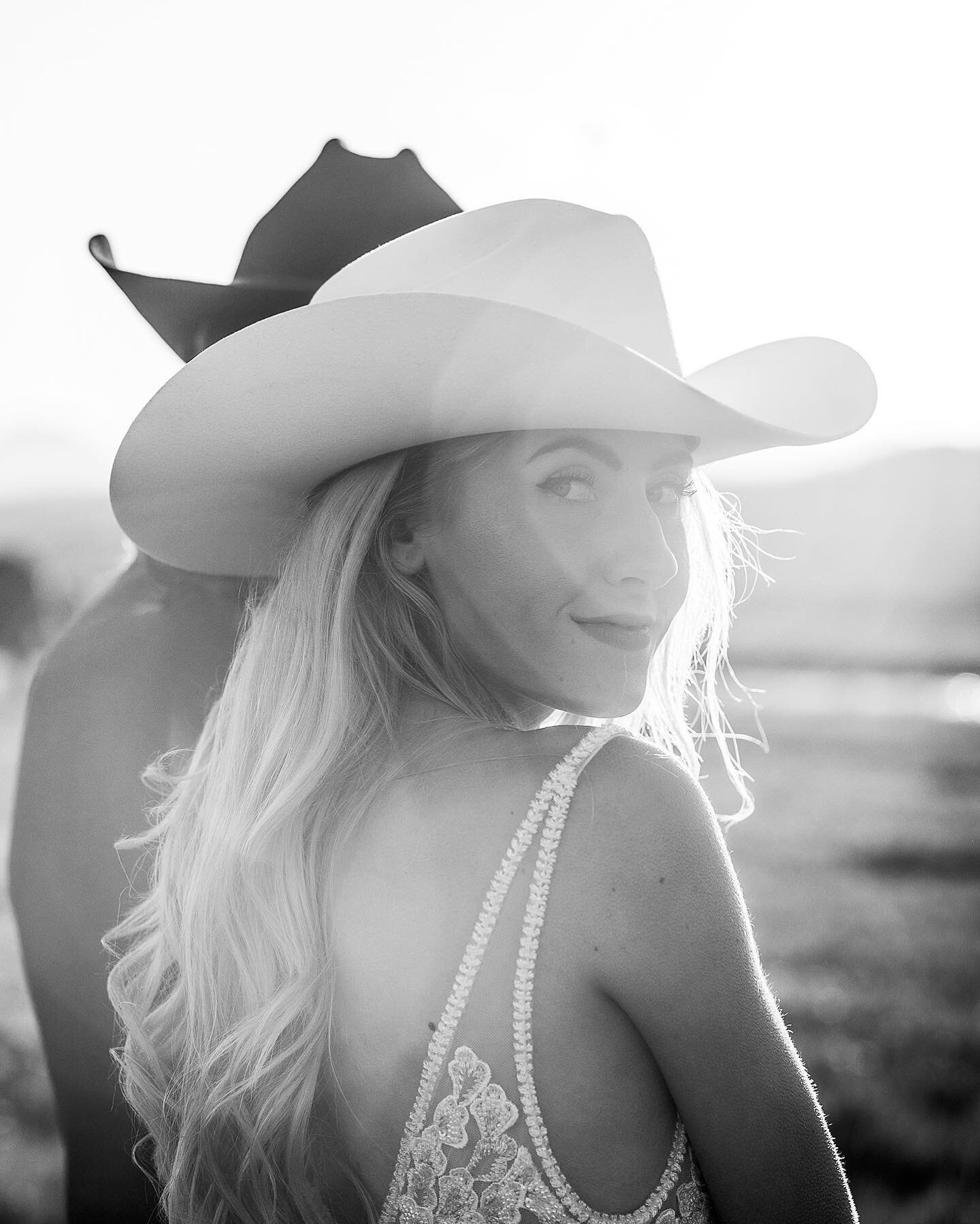 Today @rockymtnbride posted my all time favorite photo I have taken. You know the one with the running horses behind the bride and groom with the Tetons in the distance&hellip;.ya that one. I needed to be reminded of that day today. That shoot satisf