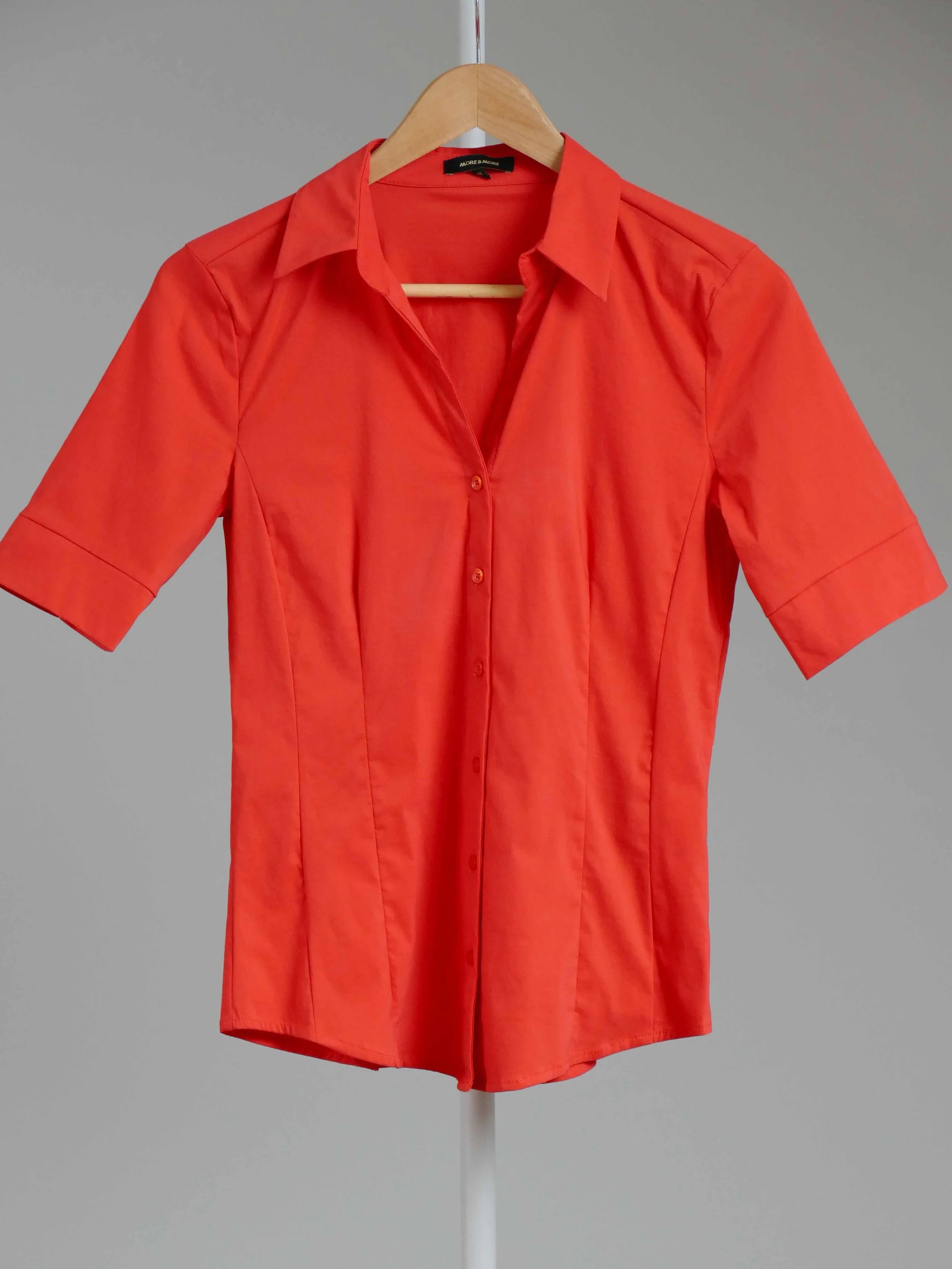 chemisier en coton stretch rouge MORE&MORE-odonata2.jpg