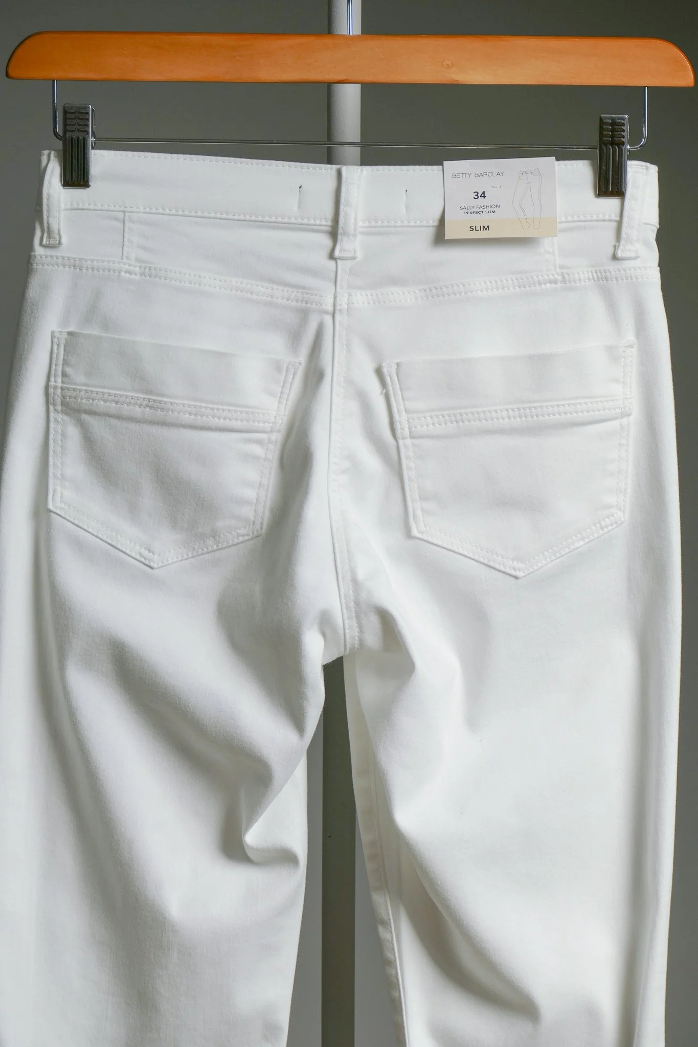 ikks Pantalon de tailleur blanc large maille Milano Femme Black Friday Best Deal