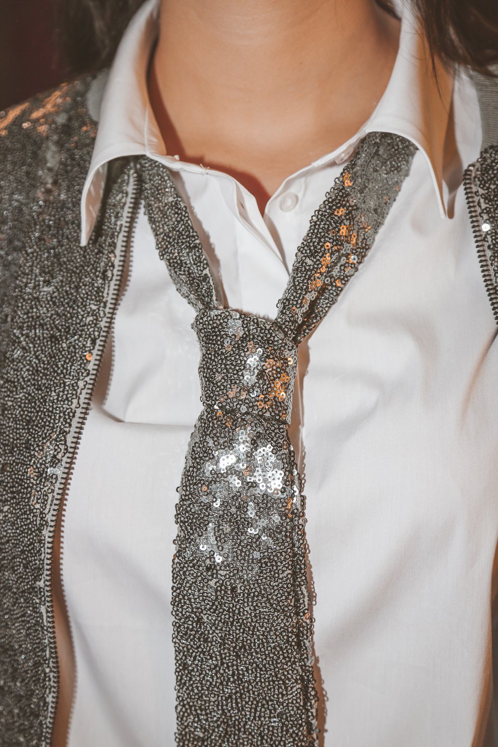 Cravate pailletée MONARI — Vetement original femme fashion, tenue