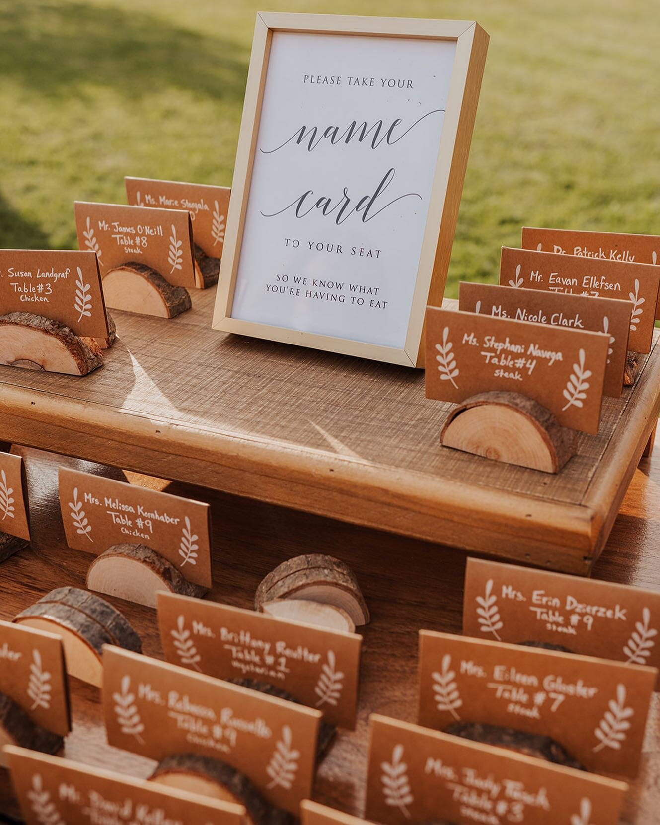 Place card holders on theme for this fall barn wedding 🪵 🤍

📸: @alexandjullyphotography 
Venue: @indianridgepreserve 
Planner: @tayloredevents.co 
Catering: @millhousebrewingco