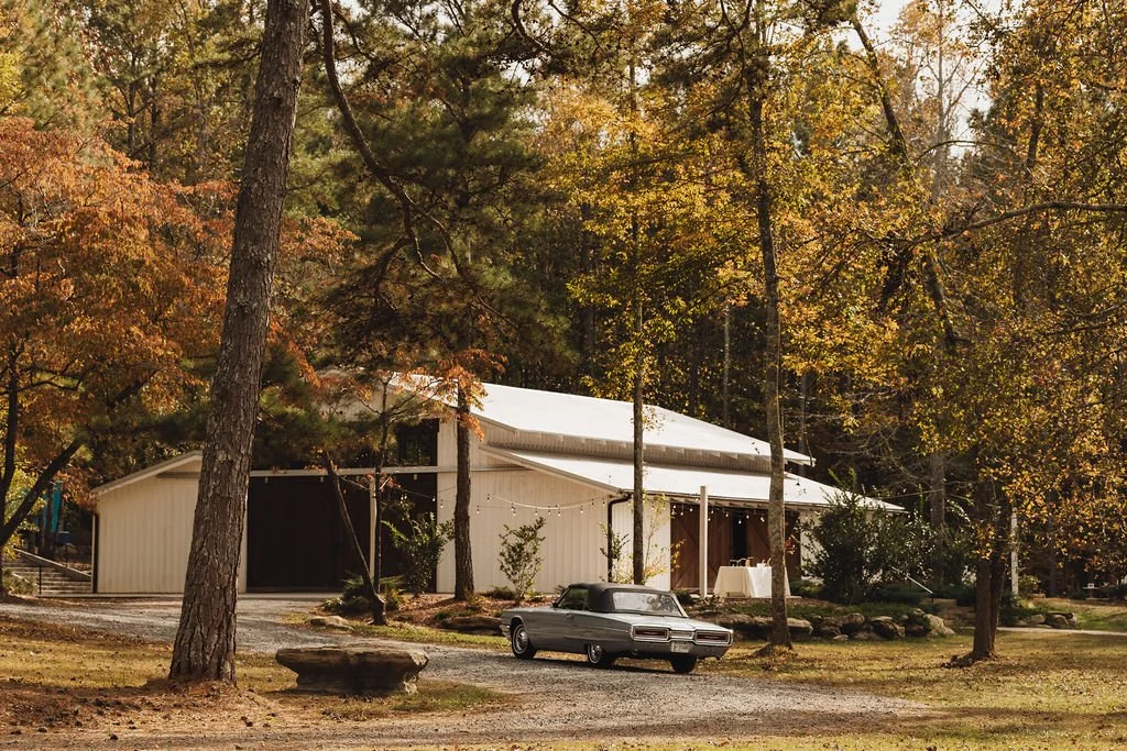 Mountain vs. Barn Wedding Venues in Tennessee