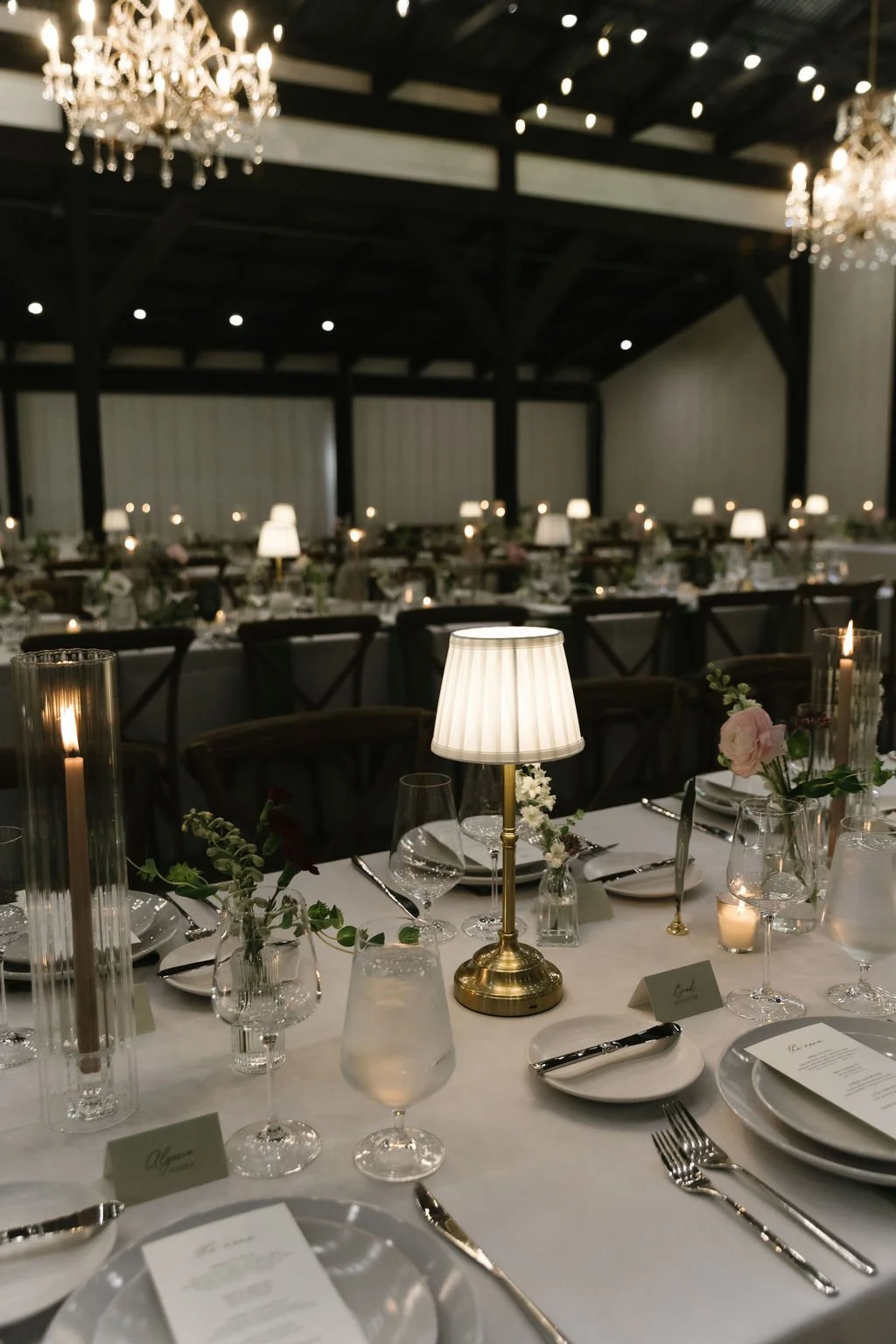Should I have a buffet or plated meal at my wedding? 