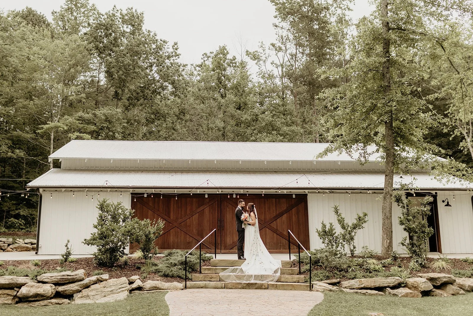 lakeside ceremony