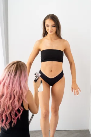 WHAT IS SPRAY TAN CONTOURING ? — Priceless Beauty