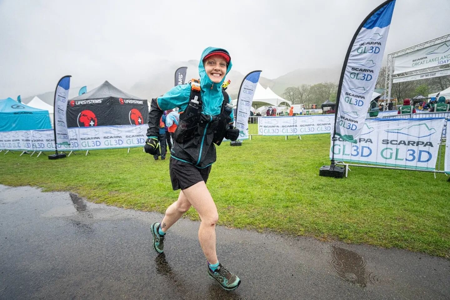 Day 2 on the @scarpa_uk Great Lakeland 3Day 🌧️ A few more rain clouds but that didn't stop our participants from heading out to explore the trails and the cafes ☕️ of the beautiful Lake District!

📸 @steveashworthmedia