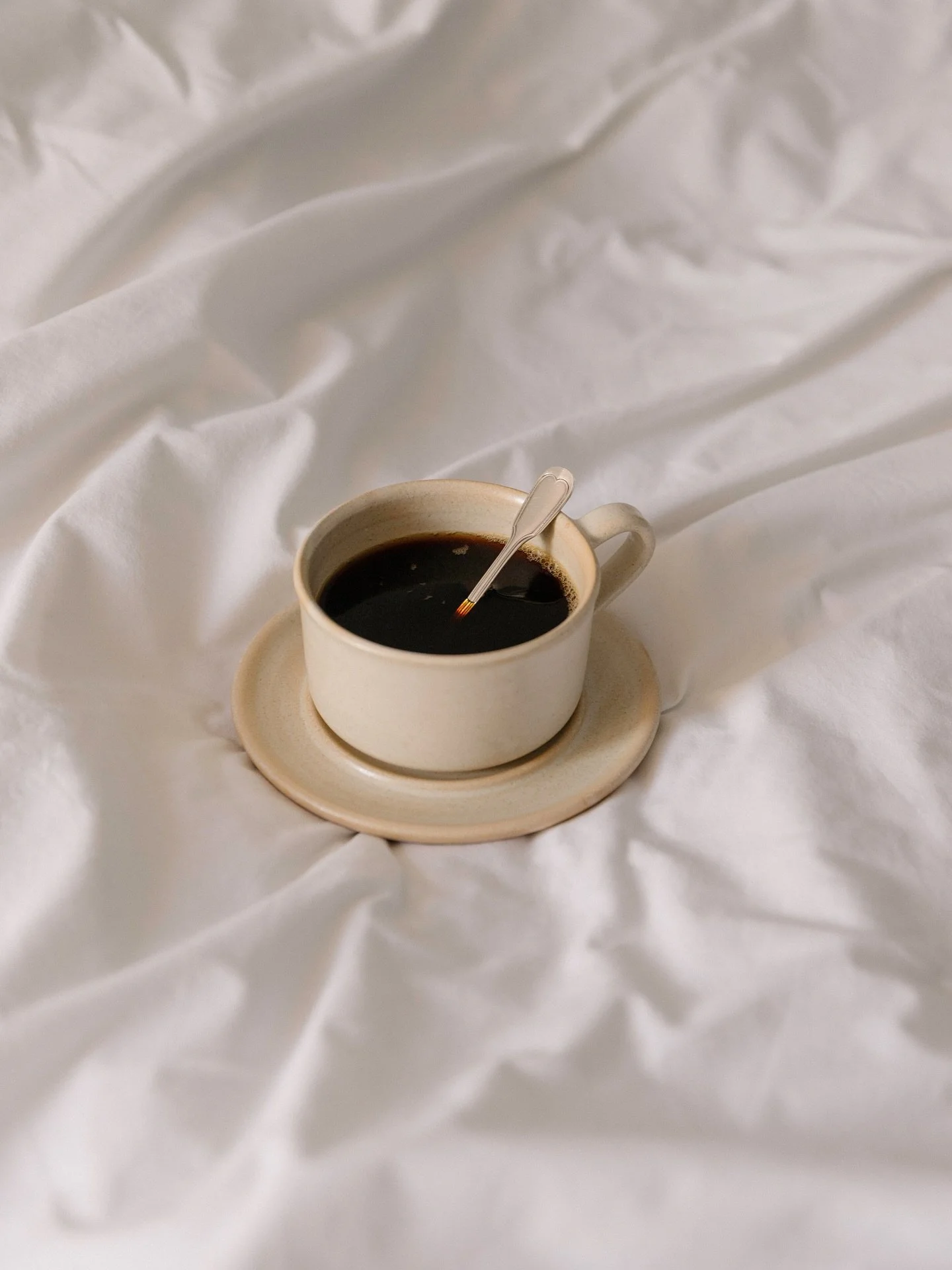 Probably my most favourite addition to the Helkatalogue (yes — it’s a thing) this year: the Nella cup & saucer set for your most decadent breakfasts in bed and afternoon teas.
Captured by @franziska.vehring 🍂