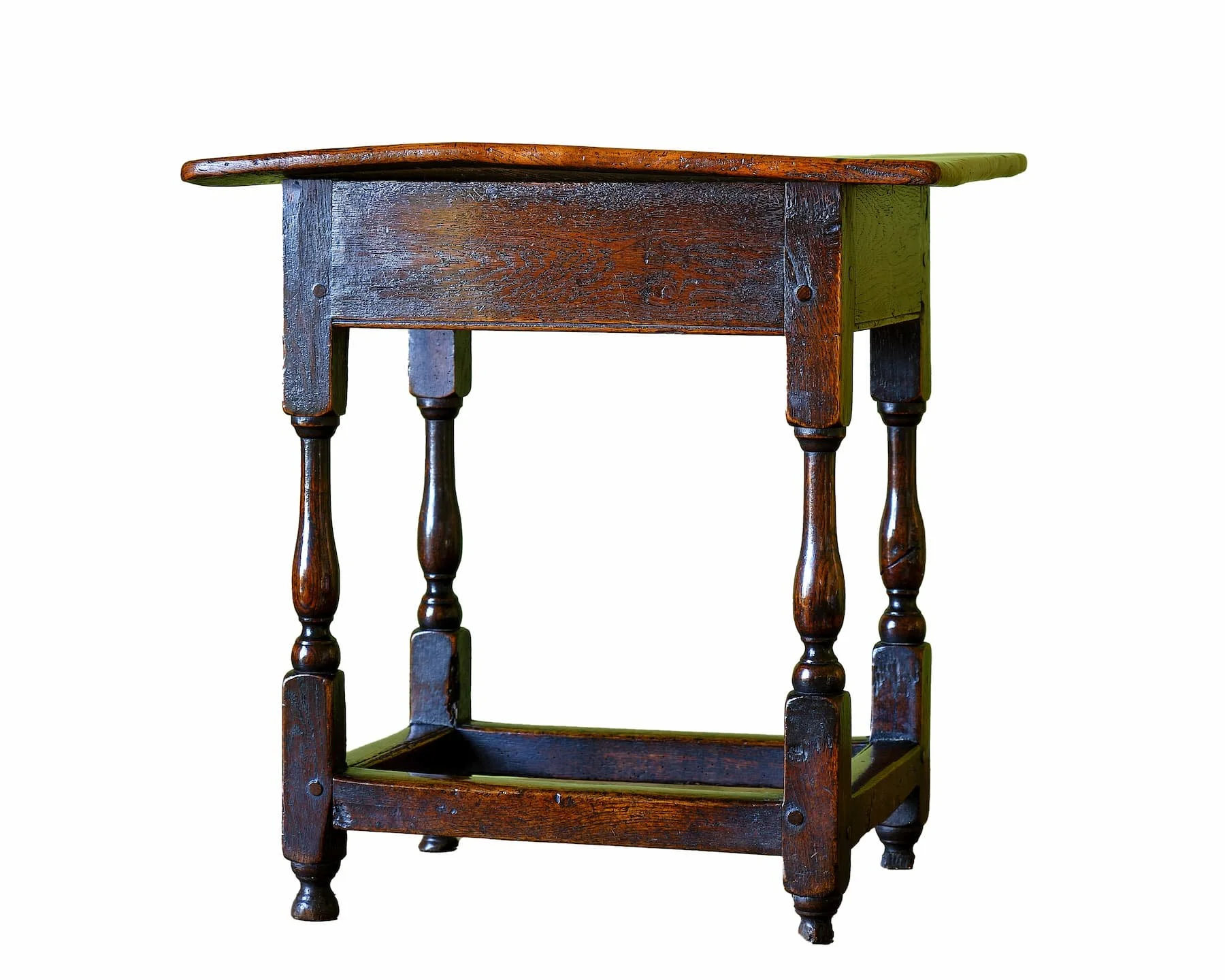 Small Early Georgian Oak and Elm Occasional Table