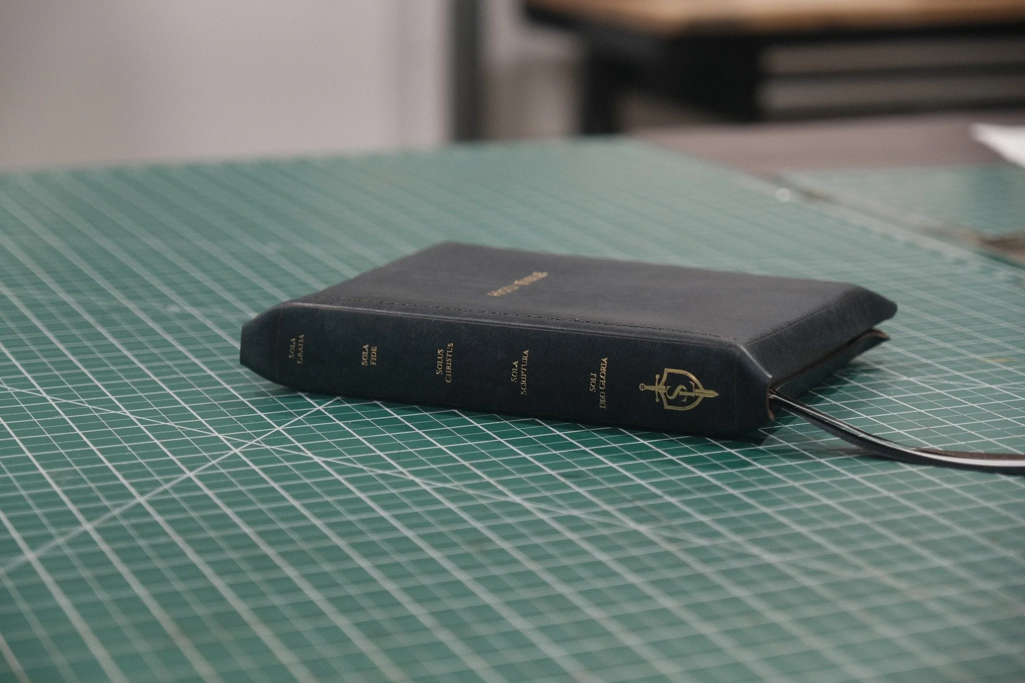 One of a kind and ready to ship!

The Ultra Sofield LSB ICR Handy Size 5 Solas Premium Bible in Navy is a truly unique build, featuring a Badalassi Carlo Pueblo Navy exterior, fully lined in Badalassi Carlo Lochness Cognac.

Finished with Medium Brow