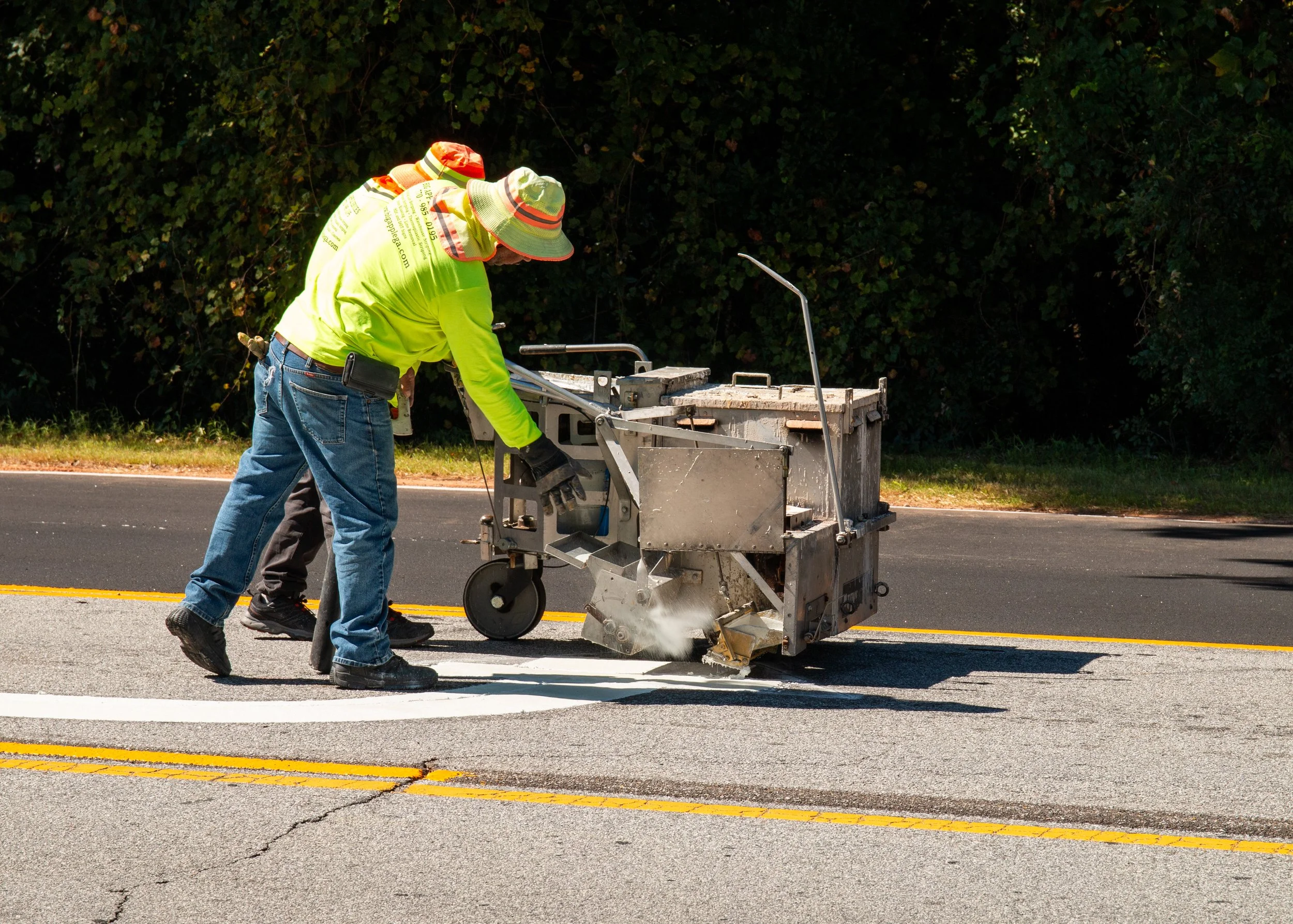 Benefits of thermoplastic road markings for long-lasting performance