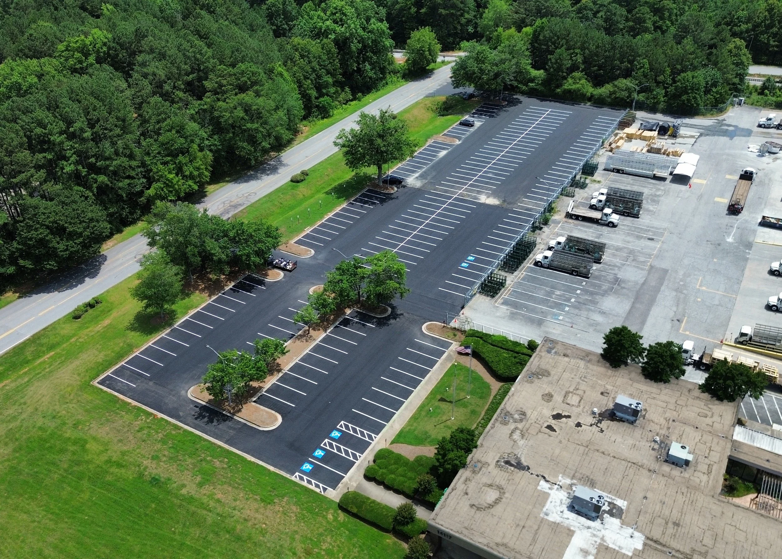 Milled, paved, and striped parking lot in Covington, GA