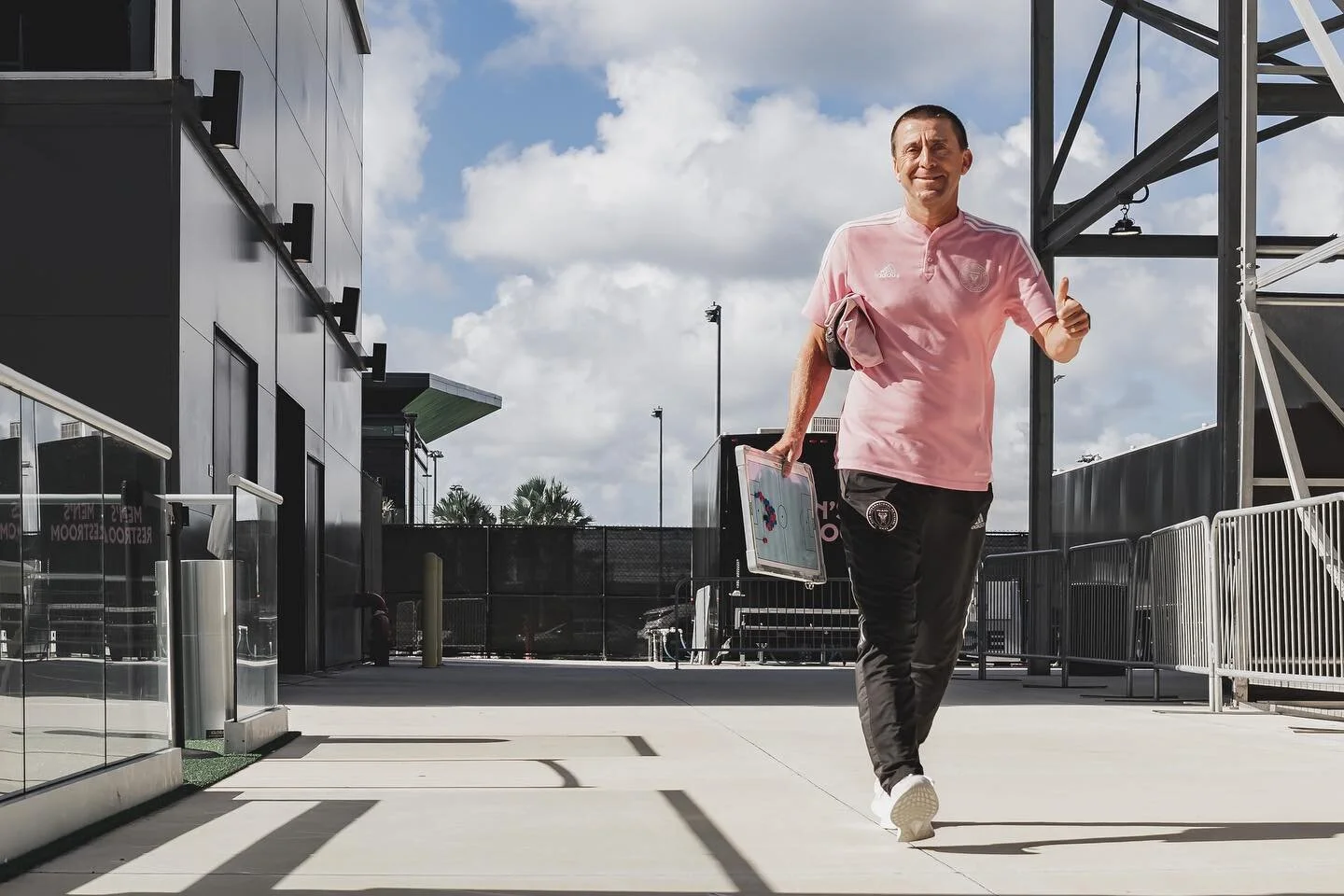 Pregame tings. 🌴 ☀️ ⚽️ 
-
-
-
#imcf #intermiami #intermiamicf #mls #mlsnextpro #soccer #football #futbol #soccerphotographer #sportsphotographer #footballphotographer #mikeaphotos