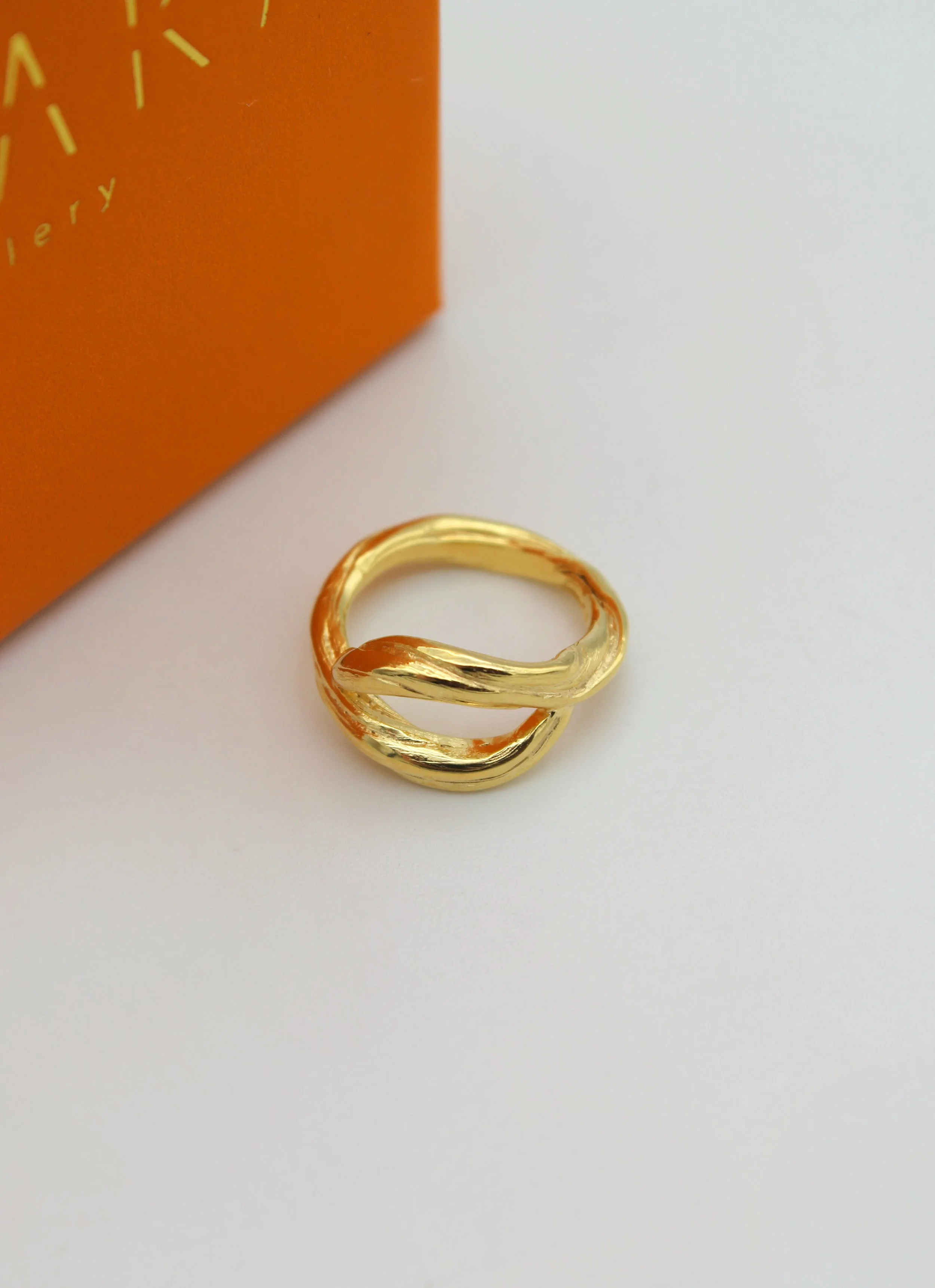 Amalia ring box.jpg