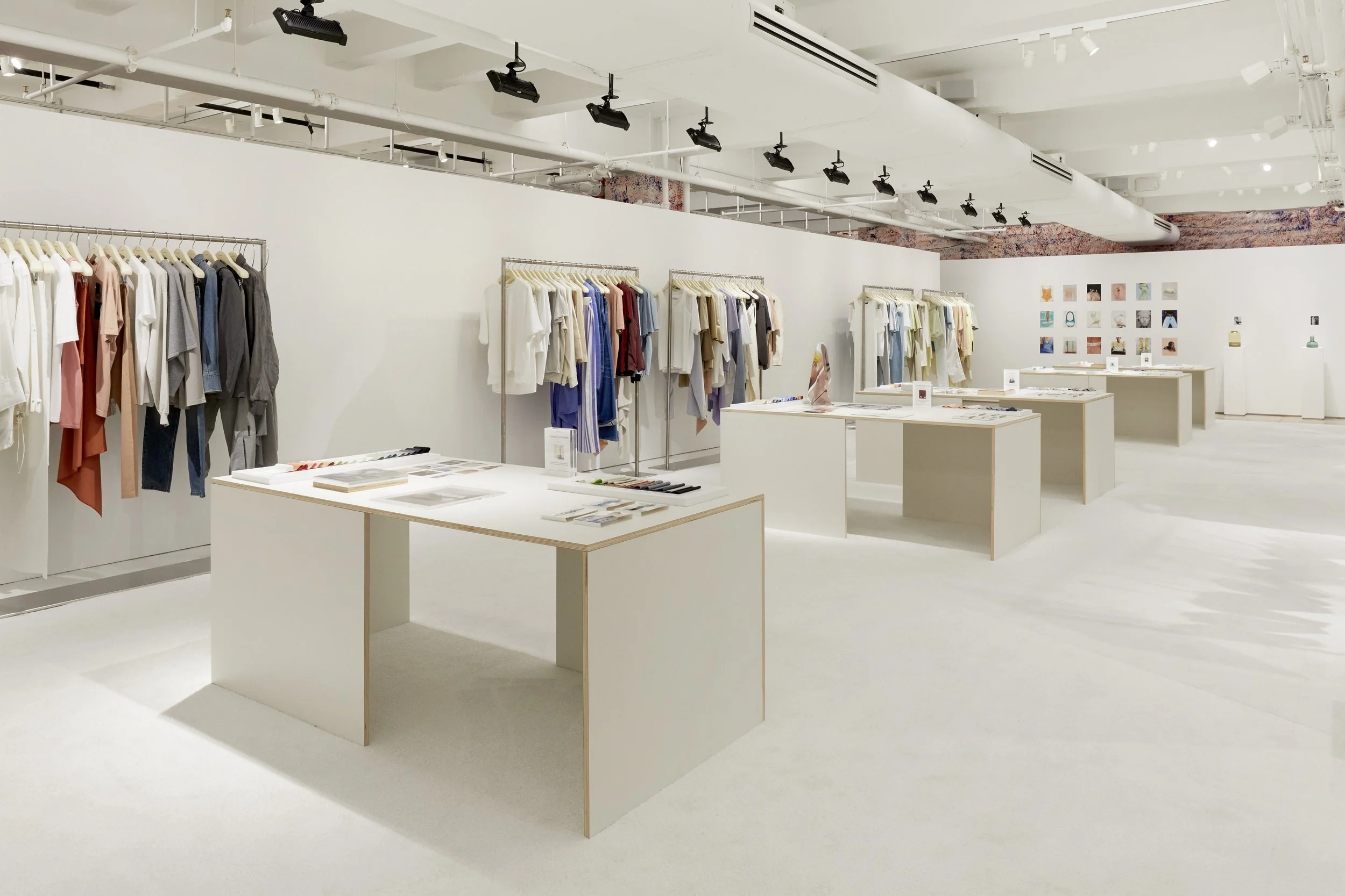 1513 CalvinKlein_Installation_137 1.jpg