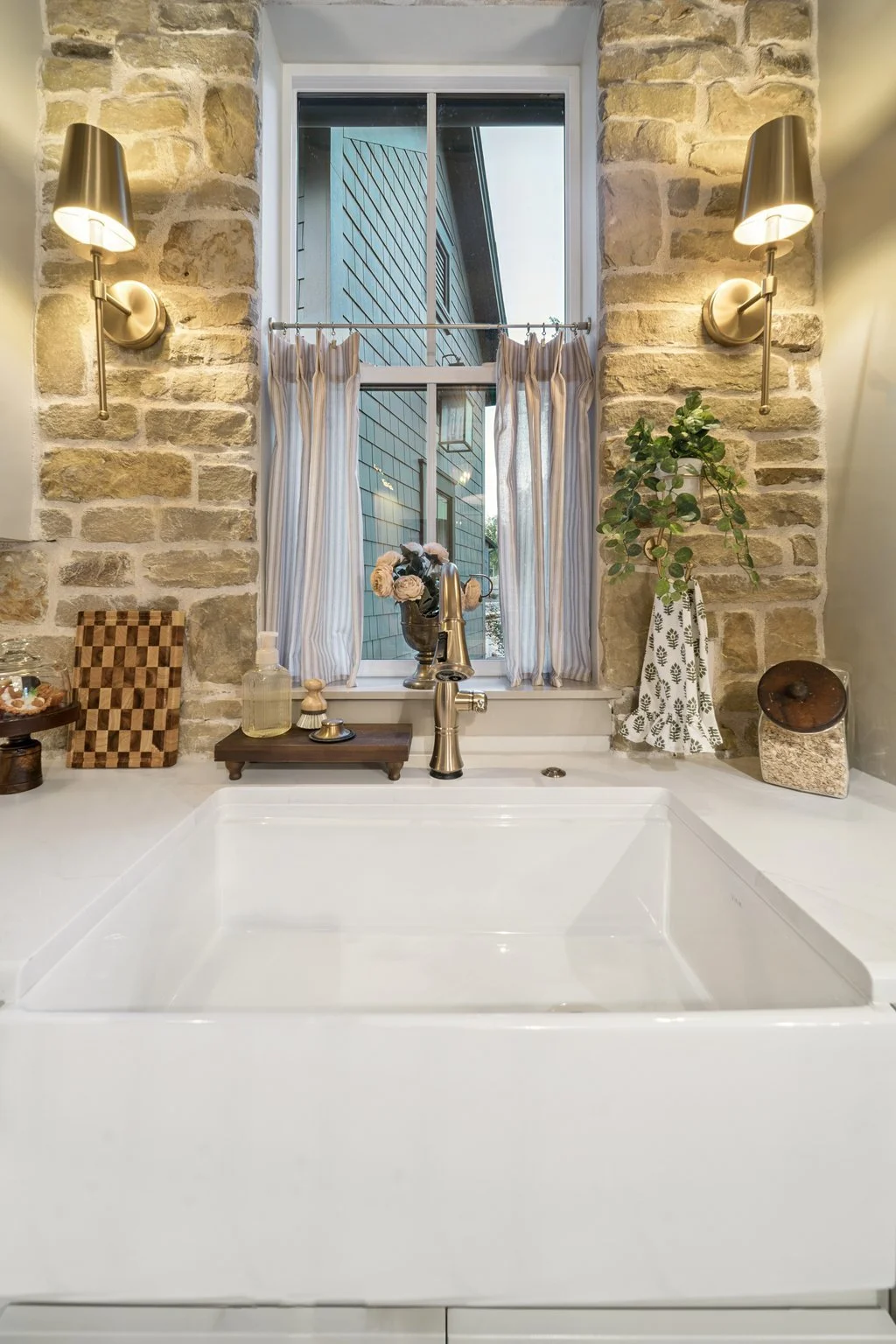 26-web-or-mls-cottage-wds-rd.jpg