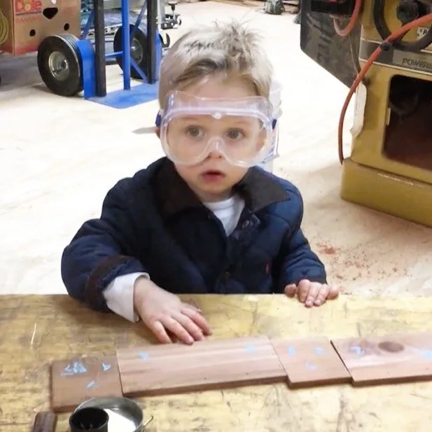 *THROWBACK*

Jake watching instructions very carefully before he needs to glue the pieces together himself! 

#woodworking
#woodworkingwithkids 
#woodworker 
#woodworkingshop 
#saww