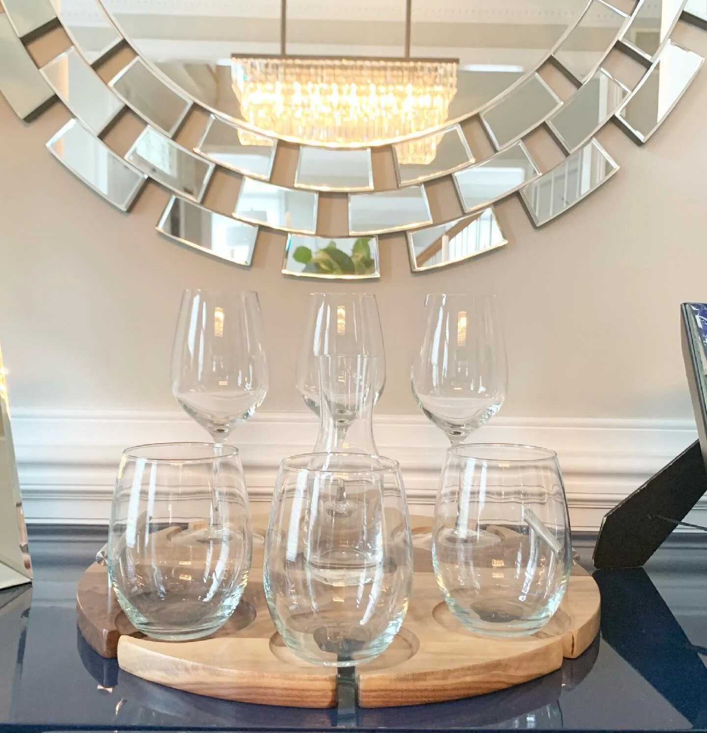 Party of 6 please! One of our favorite pieces from the @saww_nj  collab which are now sold out. 

This particular one is made with walnut which we split and reconnected to create more dimension.

Adding organized elements to entertaining not only enh
