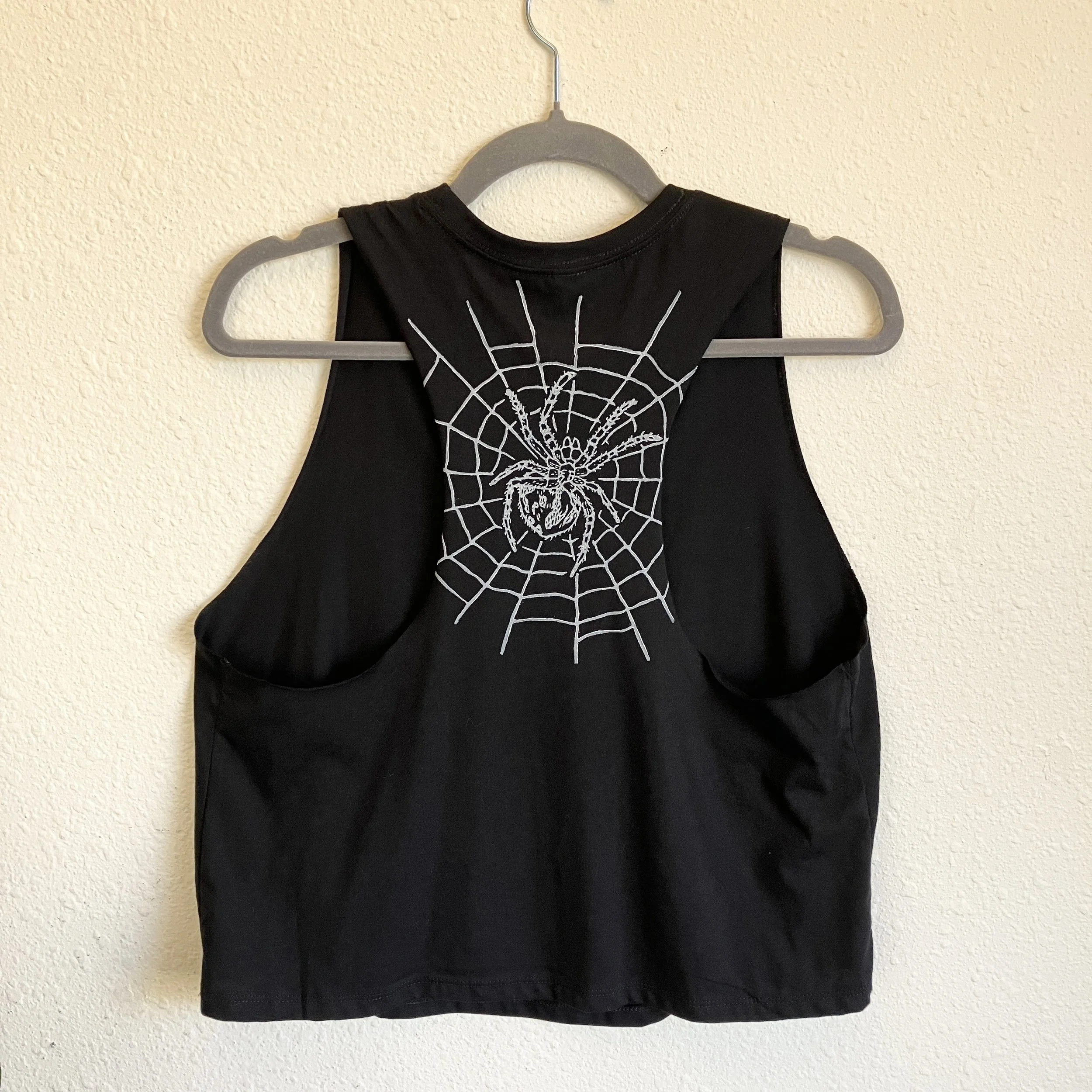 Orb Weaver Shorty Racerback in Black, Large