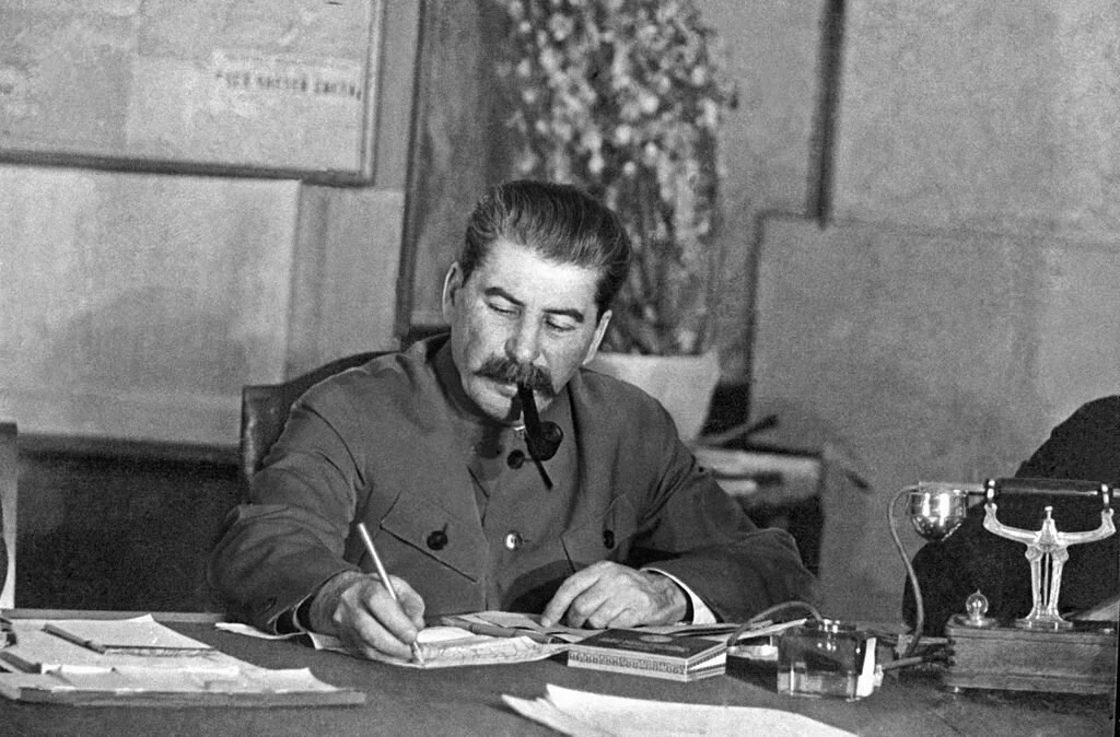 Stalin_in_March_1935.jpg