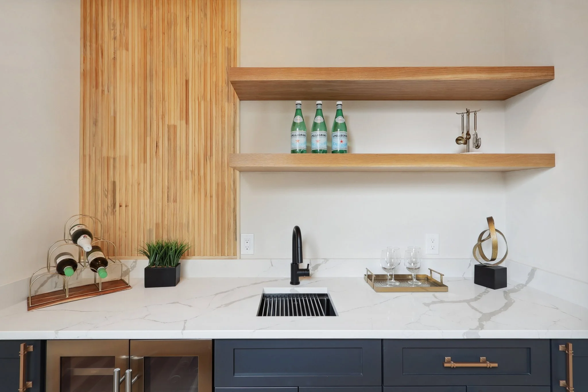 42-web-or-mls-N Kenmore St-037.jpg