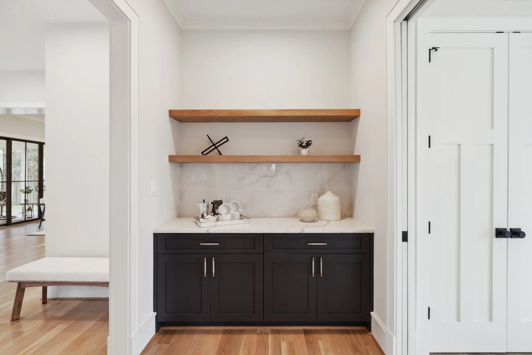 44-web-or-mls-N Kenmore St-039.jpg