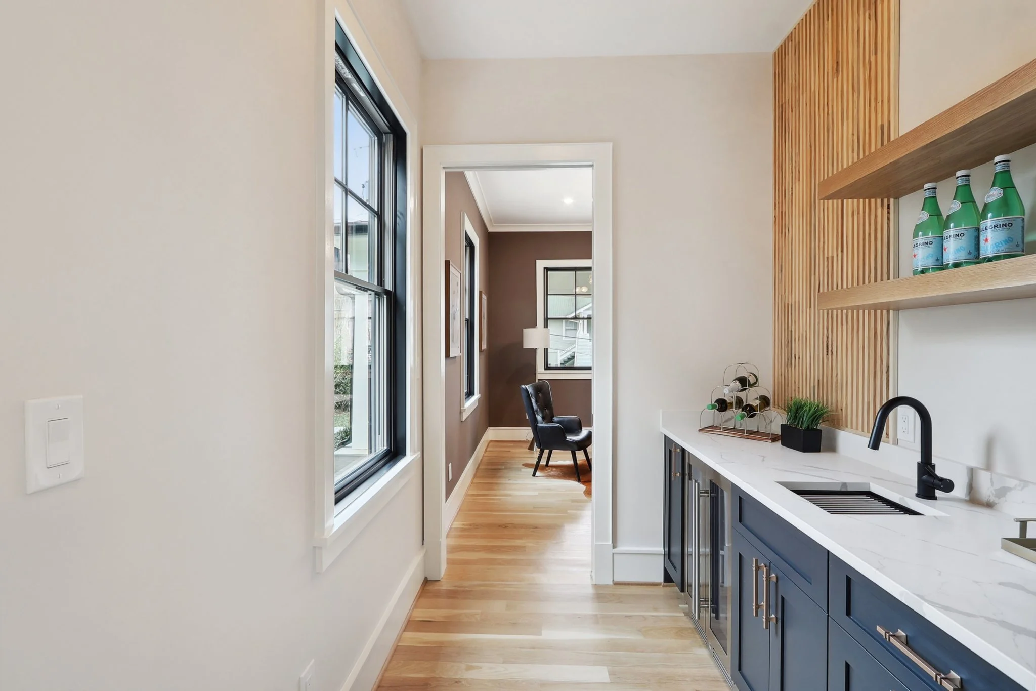 40-web-or-mls-N Kenmore St-035.jpg