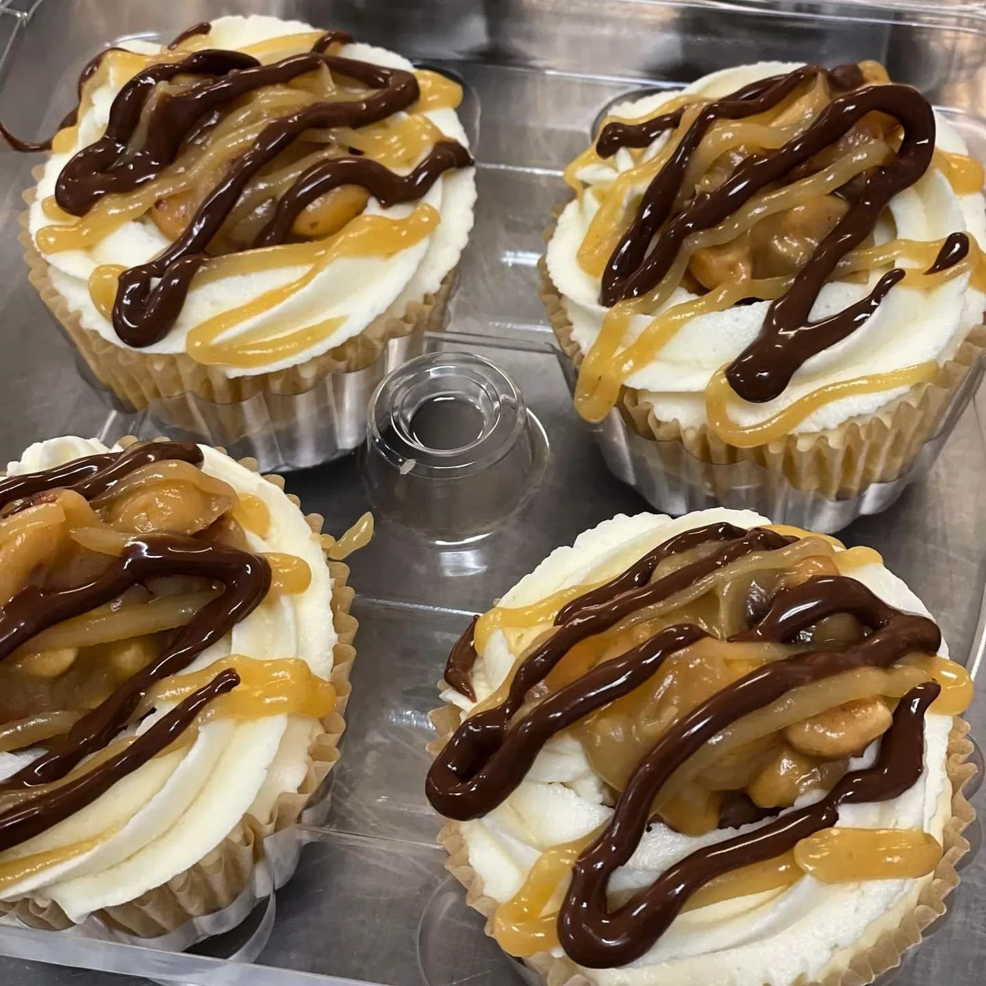 snickers cheesecake cupcake.jpeg