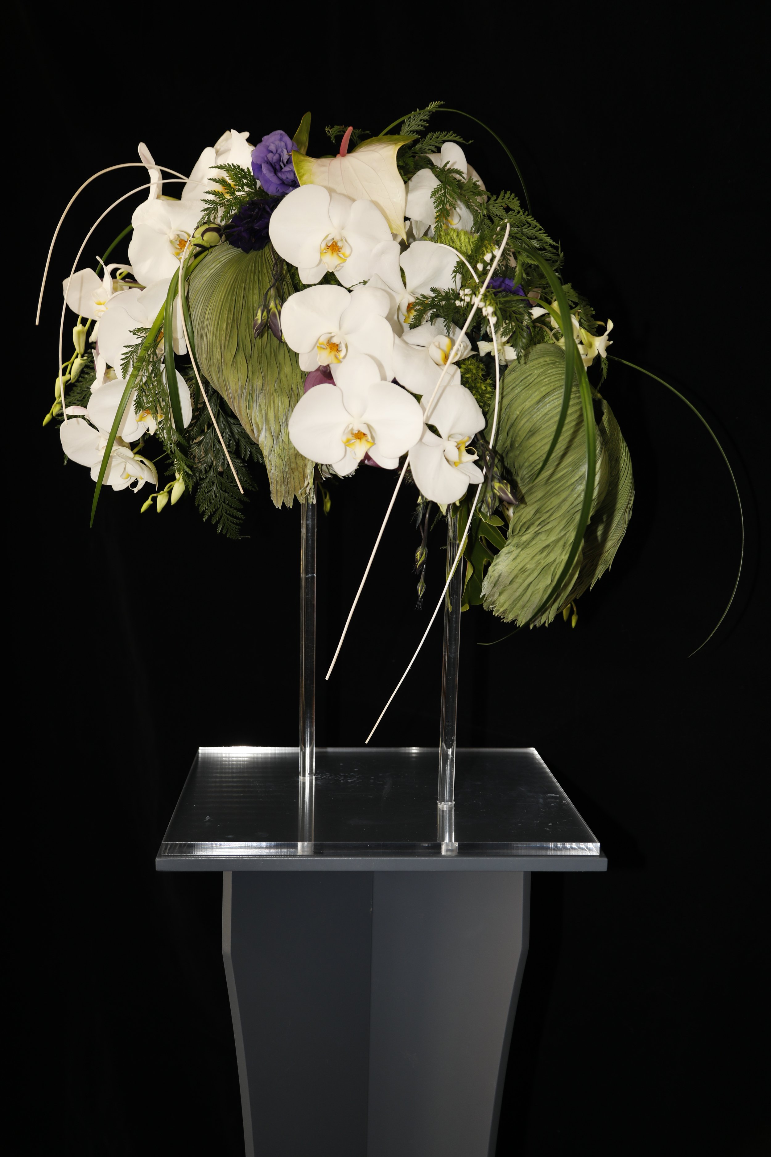 AM22.CDW - Floral Design Class 4, Entry 3, HM, Kitty Wo, The GC of Honolulu, Zone XII.jpg