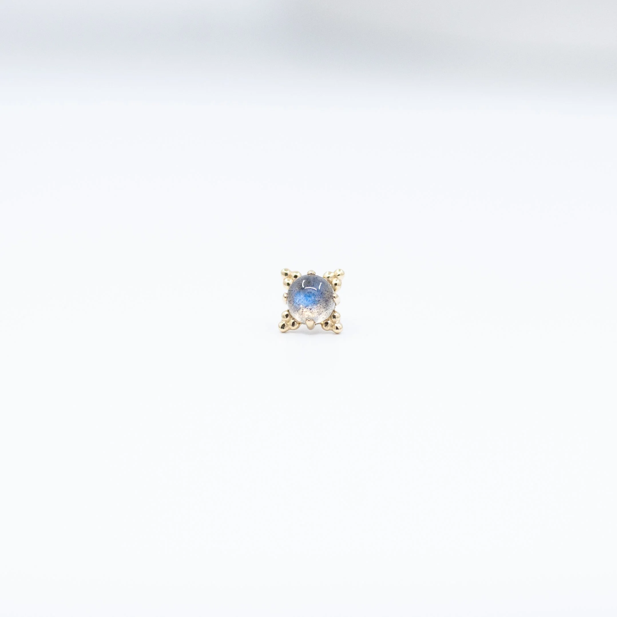 Zia - Genuine Labradorite Cab - 18k Yellow Gold - 18g/16g/14g - 7mm - End - Threadless - Anatometal