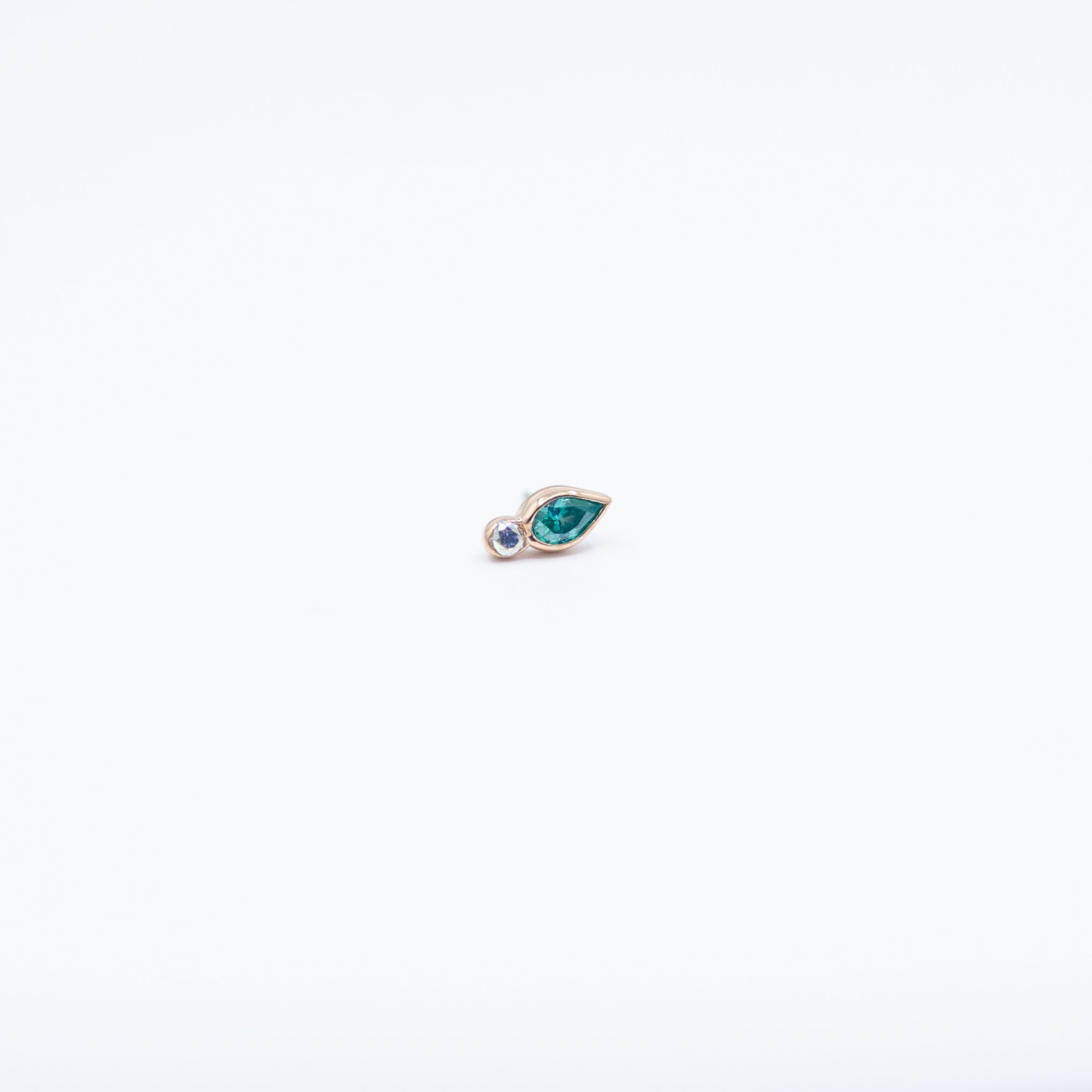 Icon - Mint Green CZ/Aurora Borealis CZ - 18k Rose Gold - 18g/16g - 5x2.5mm - End - Threadless - Anatometal