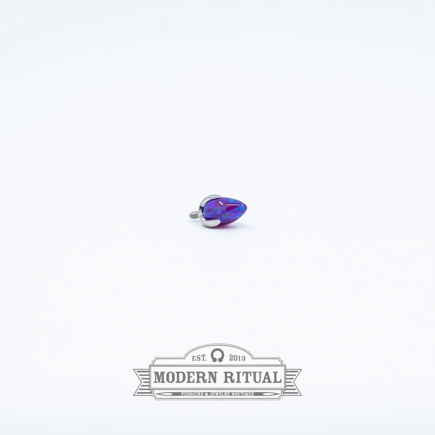 Add this Titanium Sleepy Lavender Dragon Egg from @industrialstrengthbodyjewelry to your collection! Reba is in the shop until 7 with openings all day, swing by and say hi!

#industrialstrengthbodyjewelry #sleepylavender #dragonegg #threadedjewelry #