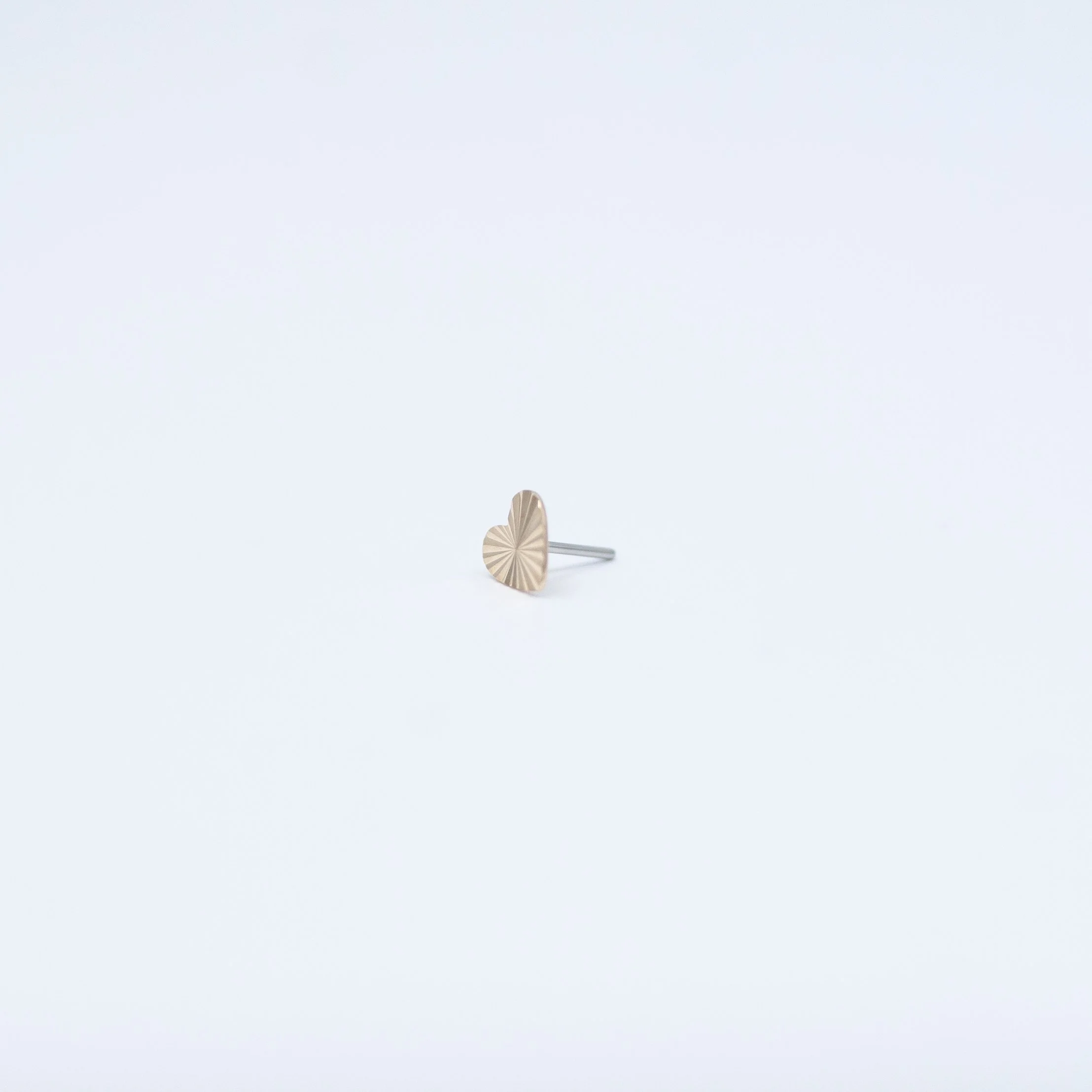 Laser Etched Heart Disk - 14k Yellow Gold - 18g/16g - 4mm - End - Threadless - Sun Piercer