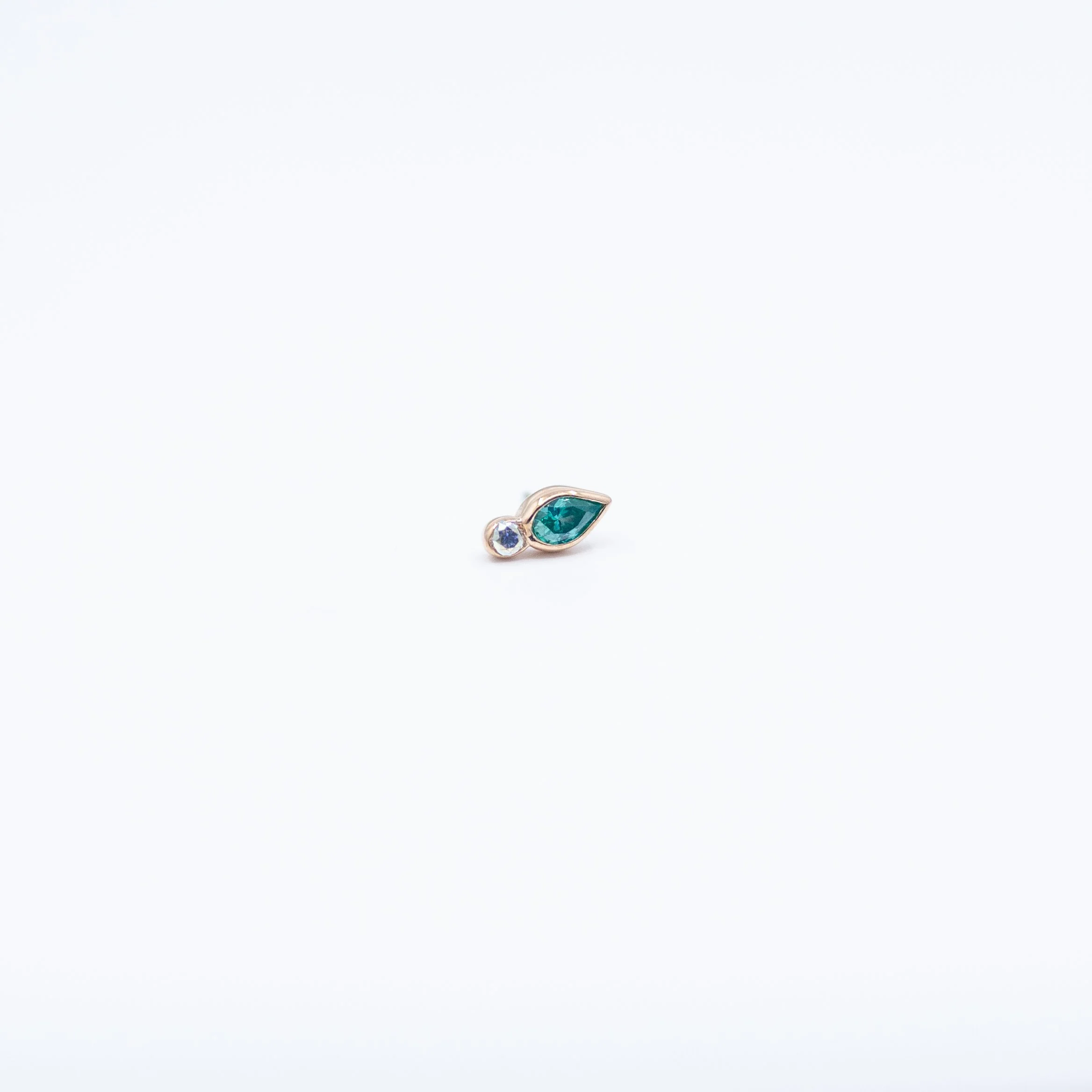 Icon - Mint Green CZ/Aurora Borealis CZ - 18k Rose Gold - 18g/16g - 5x2.5mm - End - Threadless - Anatometal