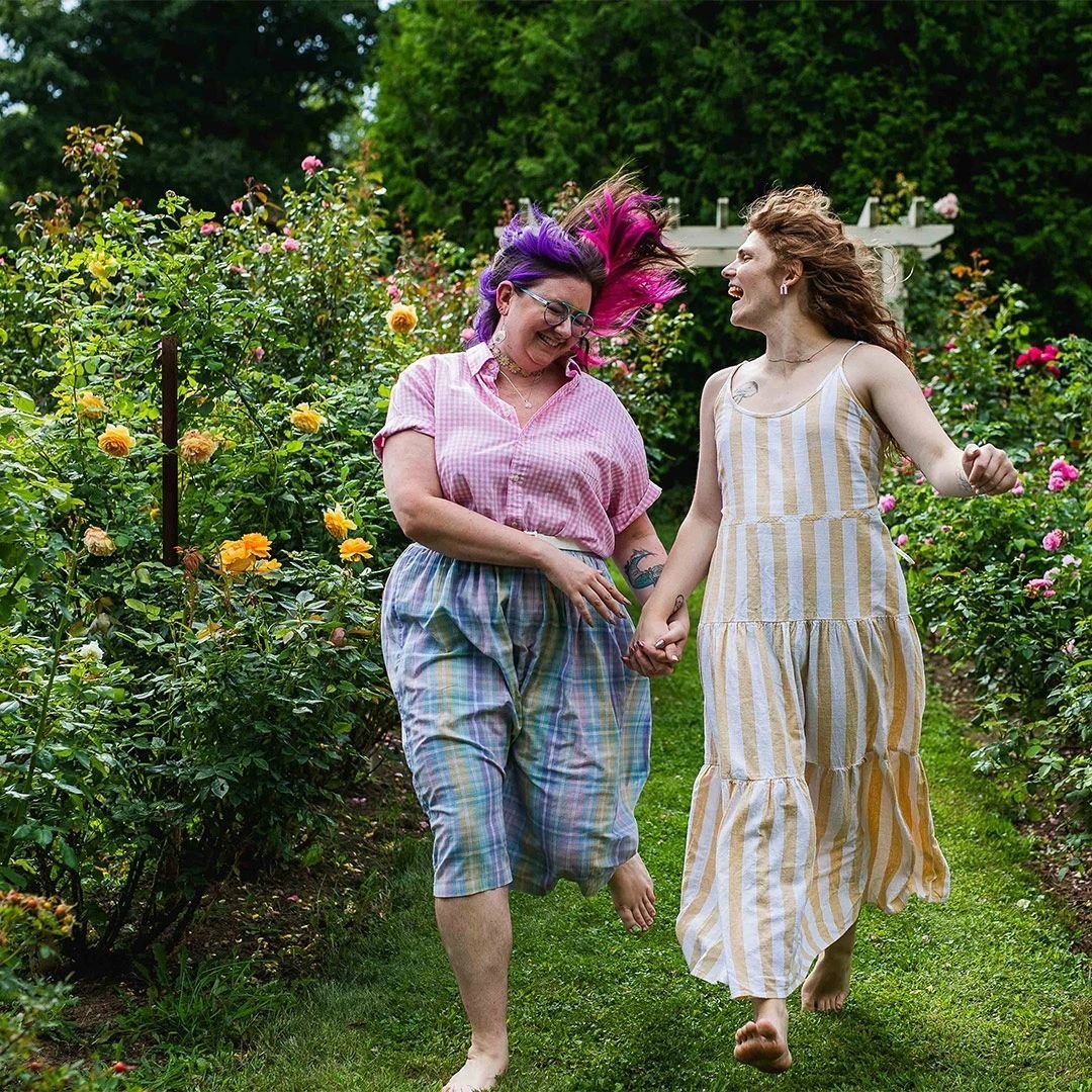 Close your eyes and imagine grabbing the hand of your love and running through a field of roses. Imagine the sunshine warming your shoulders in a bed of lavender or sharing an embrace under a trellis covered in winding greenery. 

These are some of t