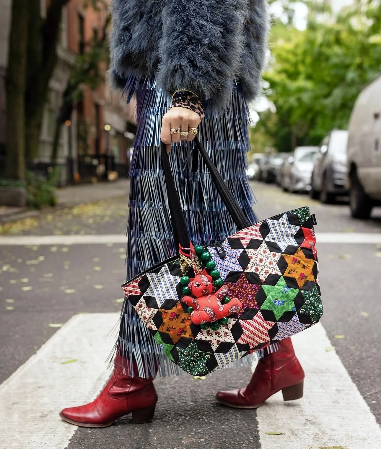 Vera Bradley is bringing back BOLD! Come check out the new Star Patchwork pattern now available in-store!👜🧡