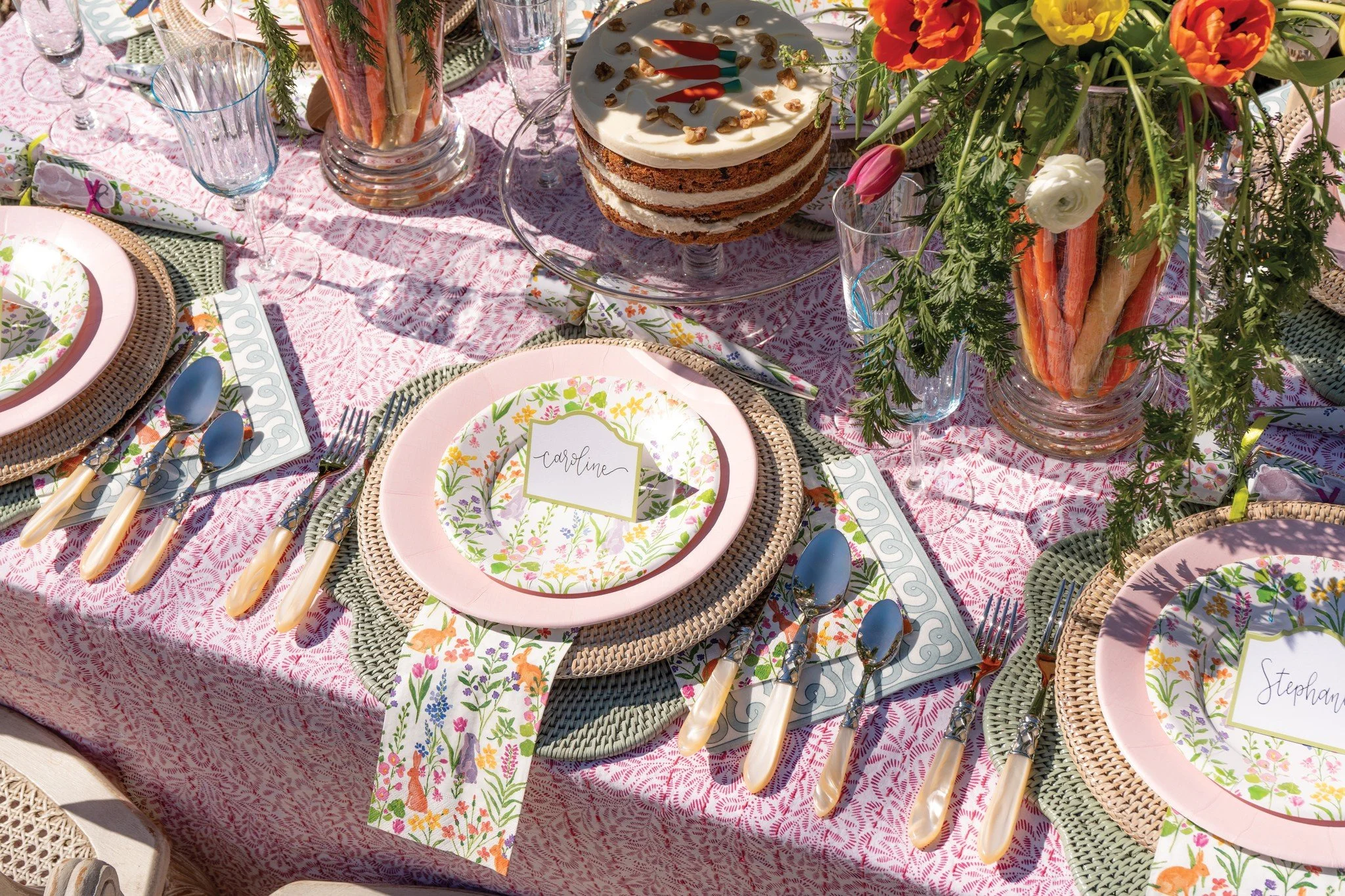 New season, new prints. Shop the latest from Caspari today🌷🐰

 #caspari #easterdecor #shoplocal #lynchburgva